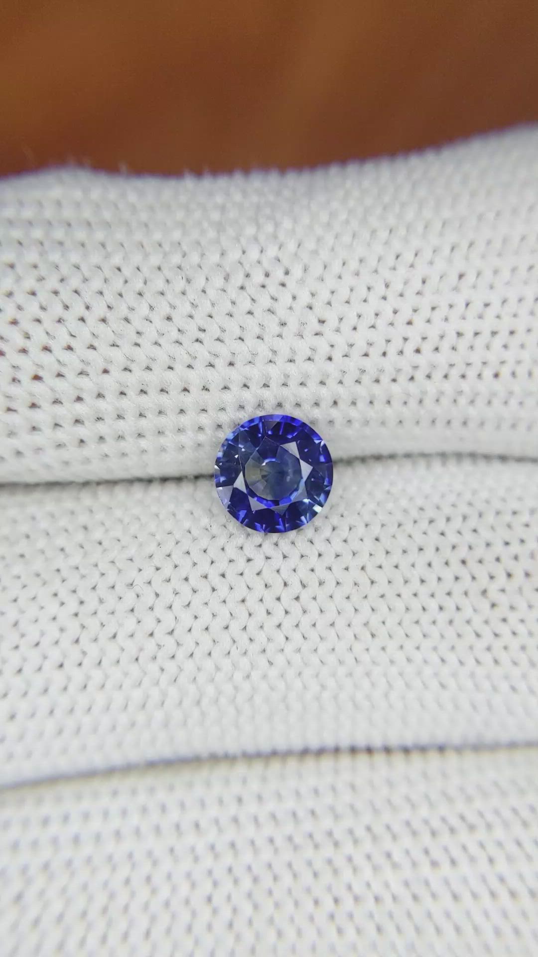 1.20 Ct. Bi Color Sapphire from Ceylon (Sri Lanka) Size Video