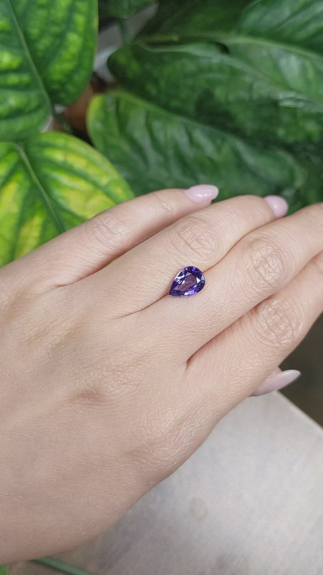2.63 Ct. Purple Sapphire from Ceylon (Sri Lanka) Size Video