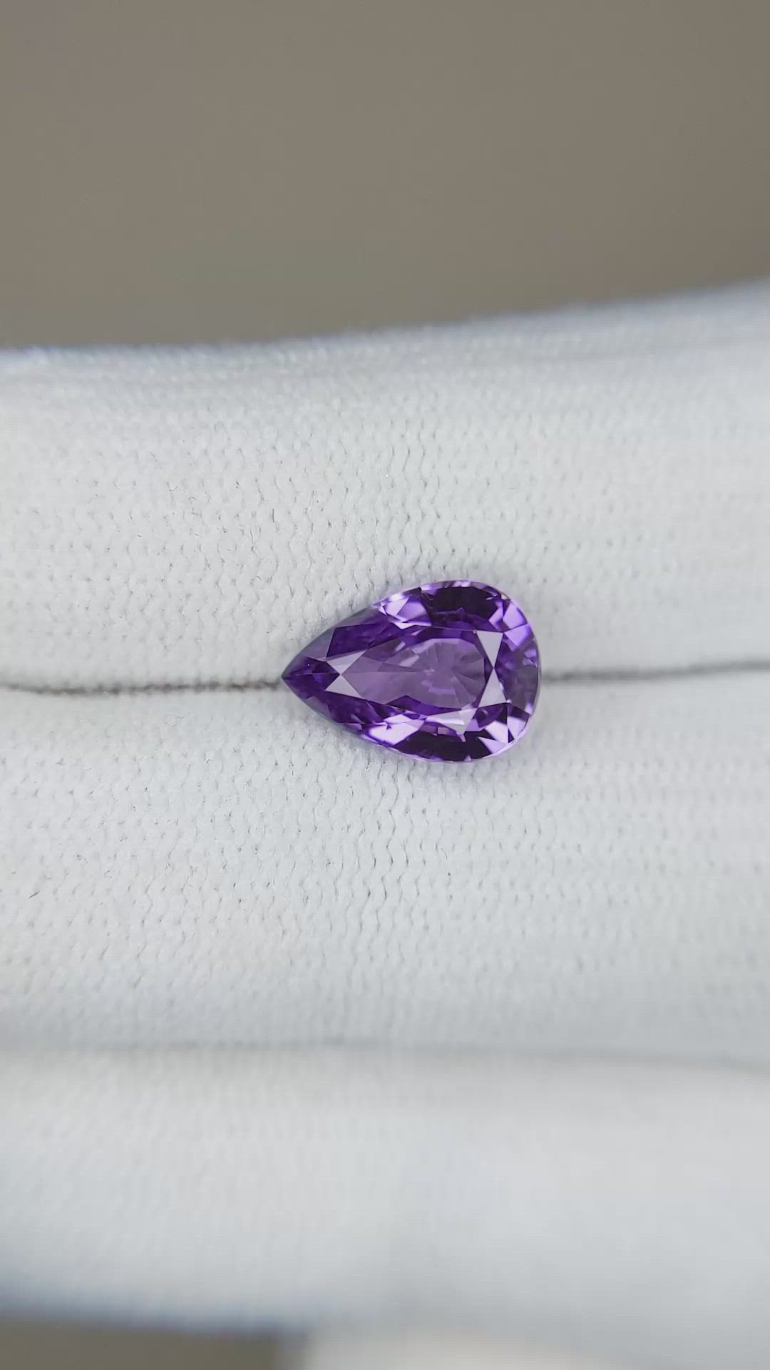 2.63 Ct. Purple Sapphire from Ceylon (Sri Lanka) Size Video