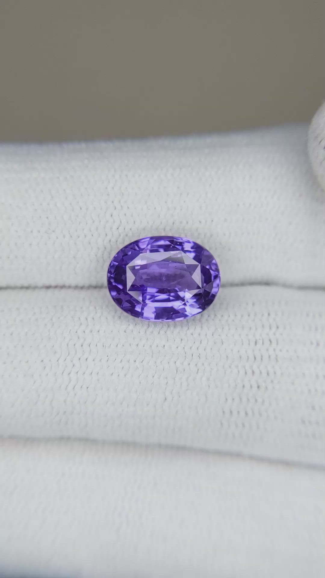4.01 Ct. Purple Sapphire from Ceylon (Sri Lanka) Size Video