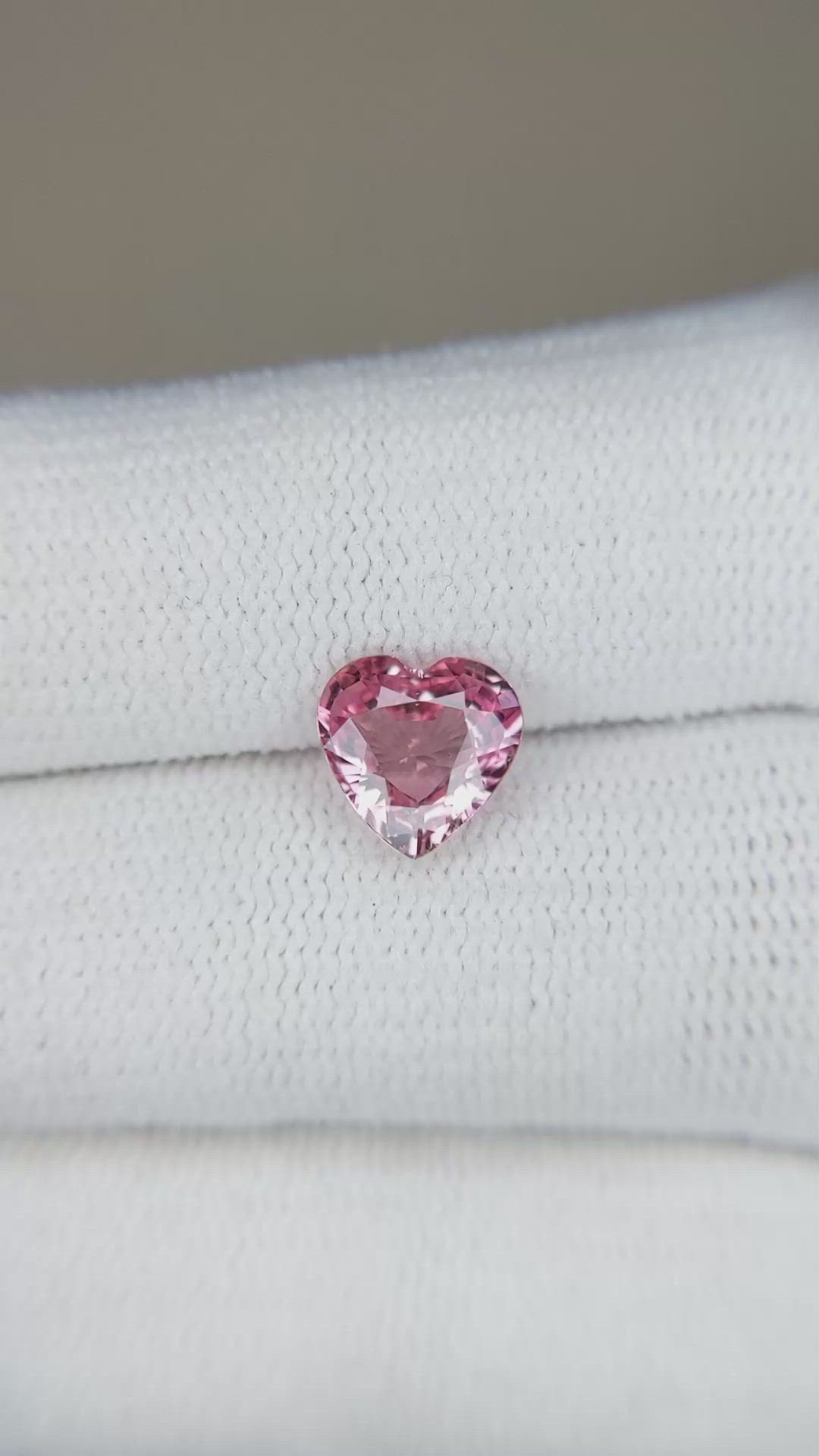 1.55 Ct. Padparadscha Sapphire from Ceylon (Sri Lanka) Size Video