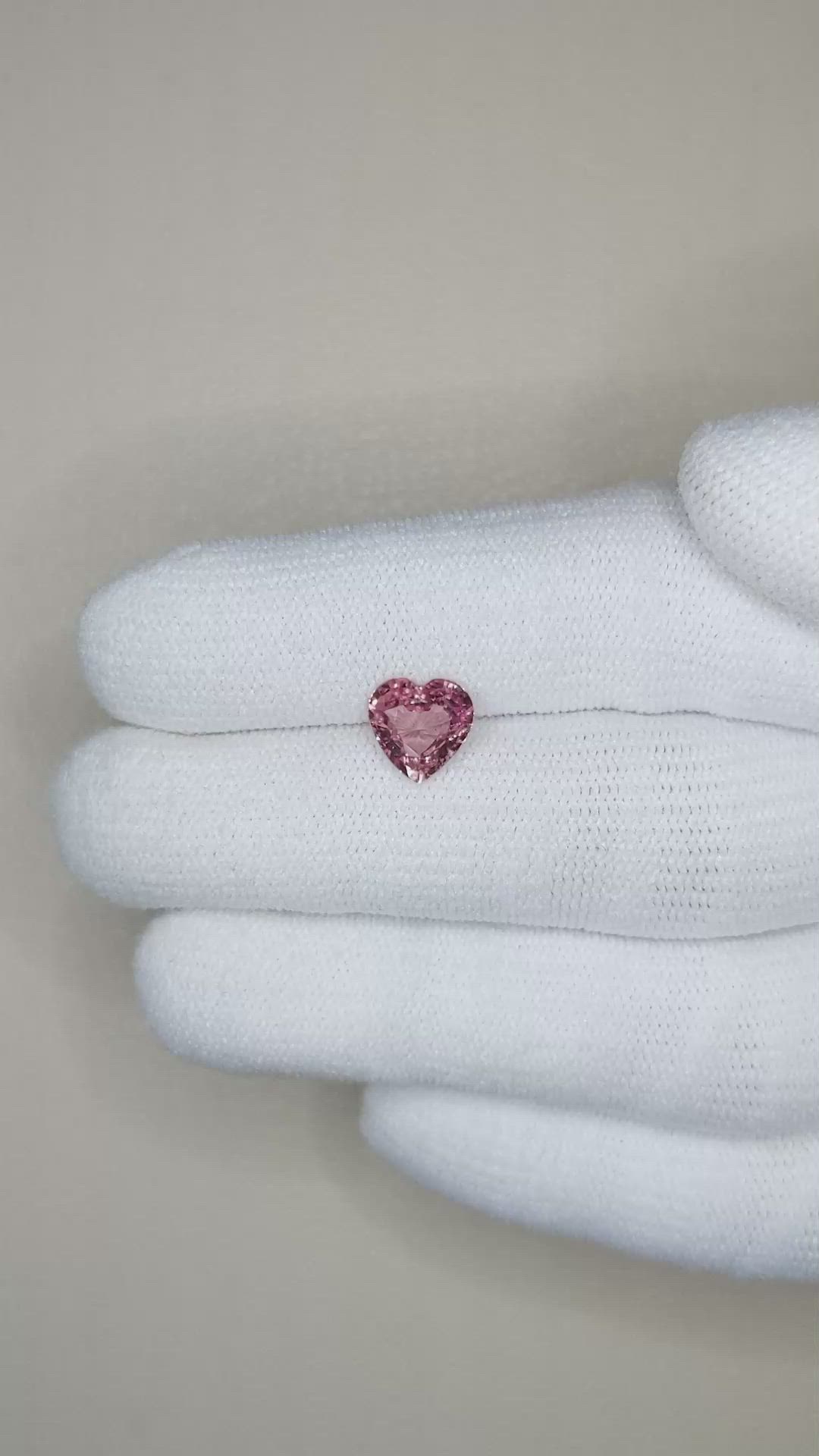 1.55 Ct. Padparadscha Sapphire from Ceylon (Sri Lanka) Size Video