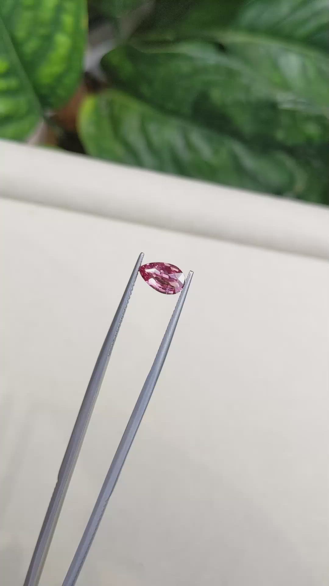 1.52 Ct. Padparadscha Sapphire from Ceylon (Sri Lanka) Size Video