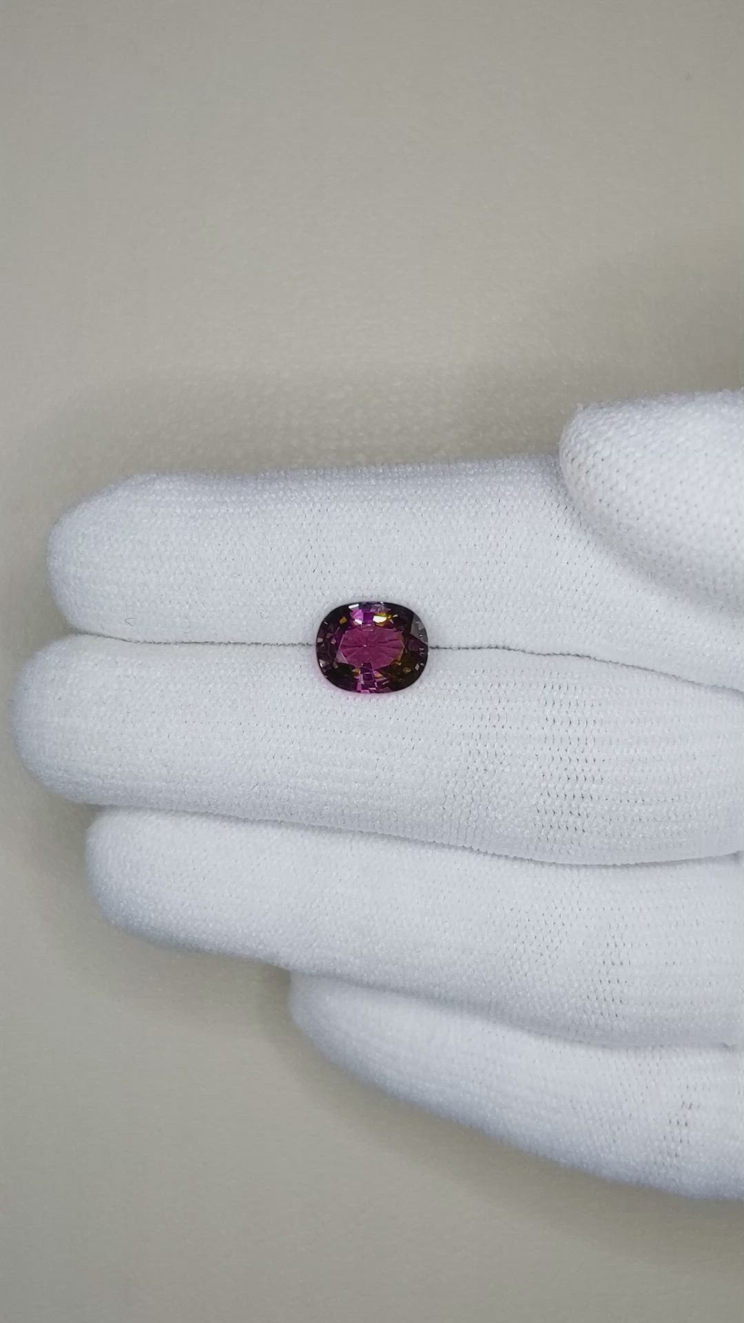 2.68 Ct. Purplish Pink Sapphire from Ceylon (Sri Lanka) Size Video