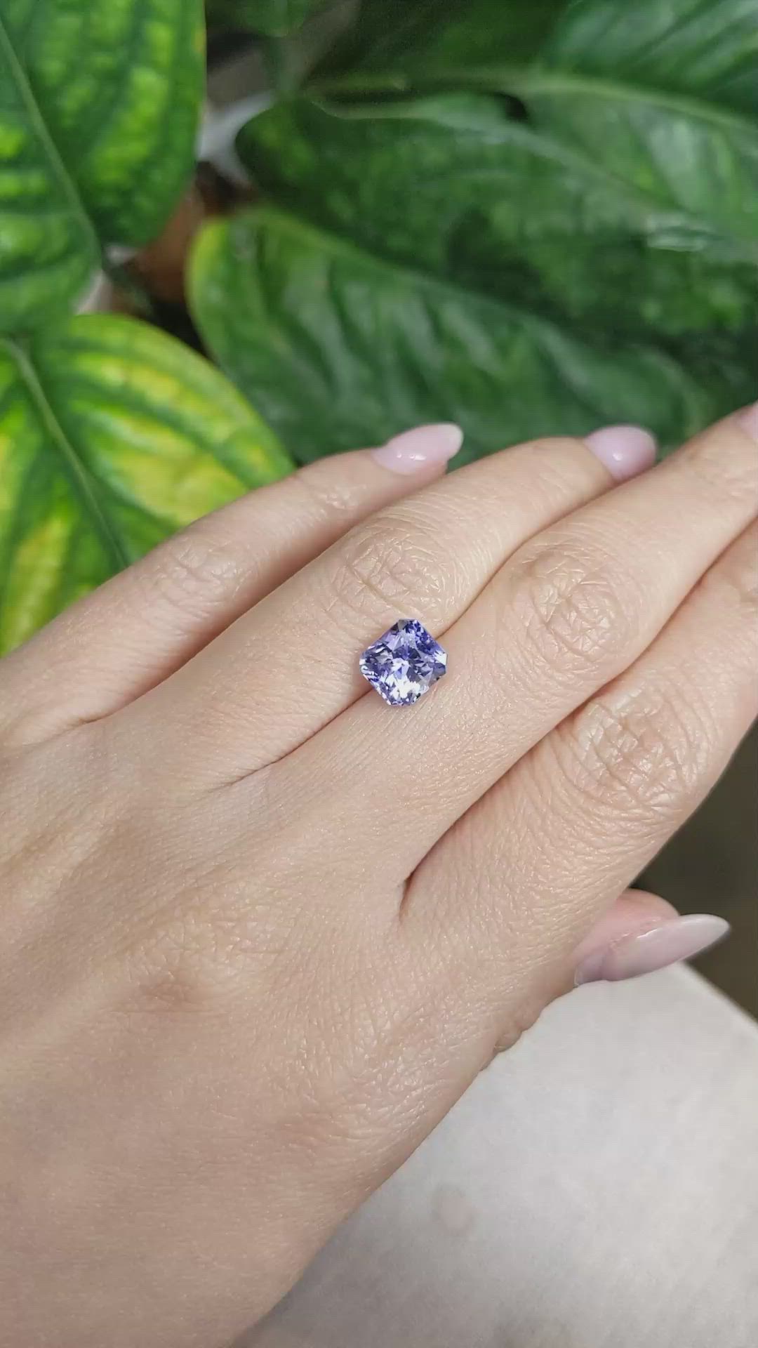 2.75 Ct. Blue Sapphire from Ceylon (Sri Lanka) Size Video
