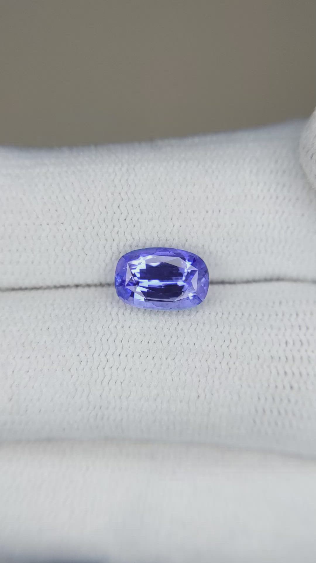 2.11 Ct. Blue Sapphire from Ceylon (Sri Lanka) Size Video