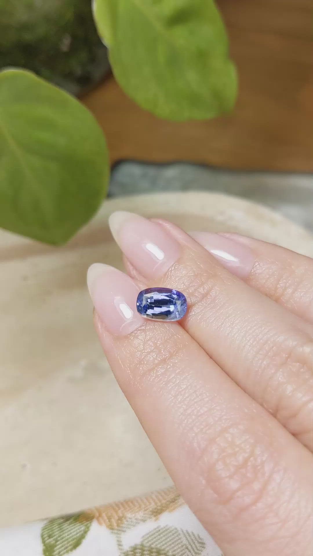 2.11 Ct. Blue Sapphire from Ceylon (Sri Lanka) Size Video