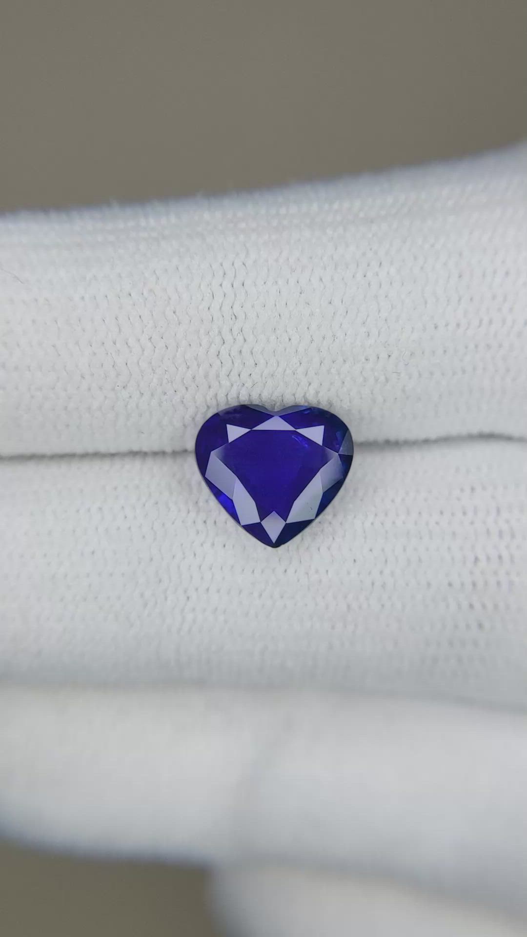 2.06 Ct. Blue Sapphire from Ceylon (Sri Lanka) Size Video
