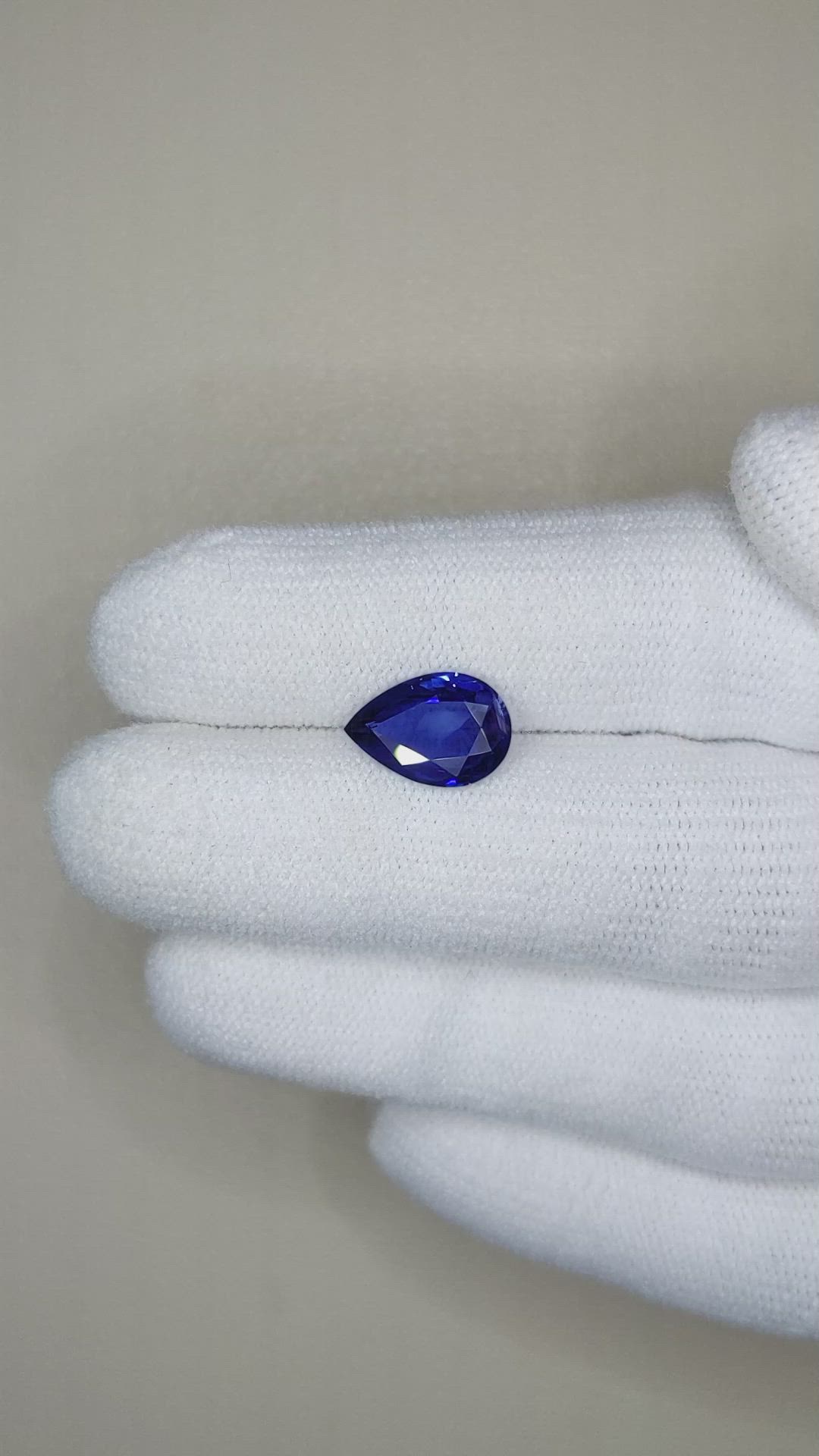 2.17 Ct. Blue Sapphire from Ceylon (Sri Lanka) Size Video