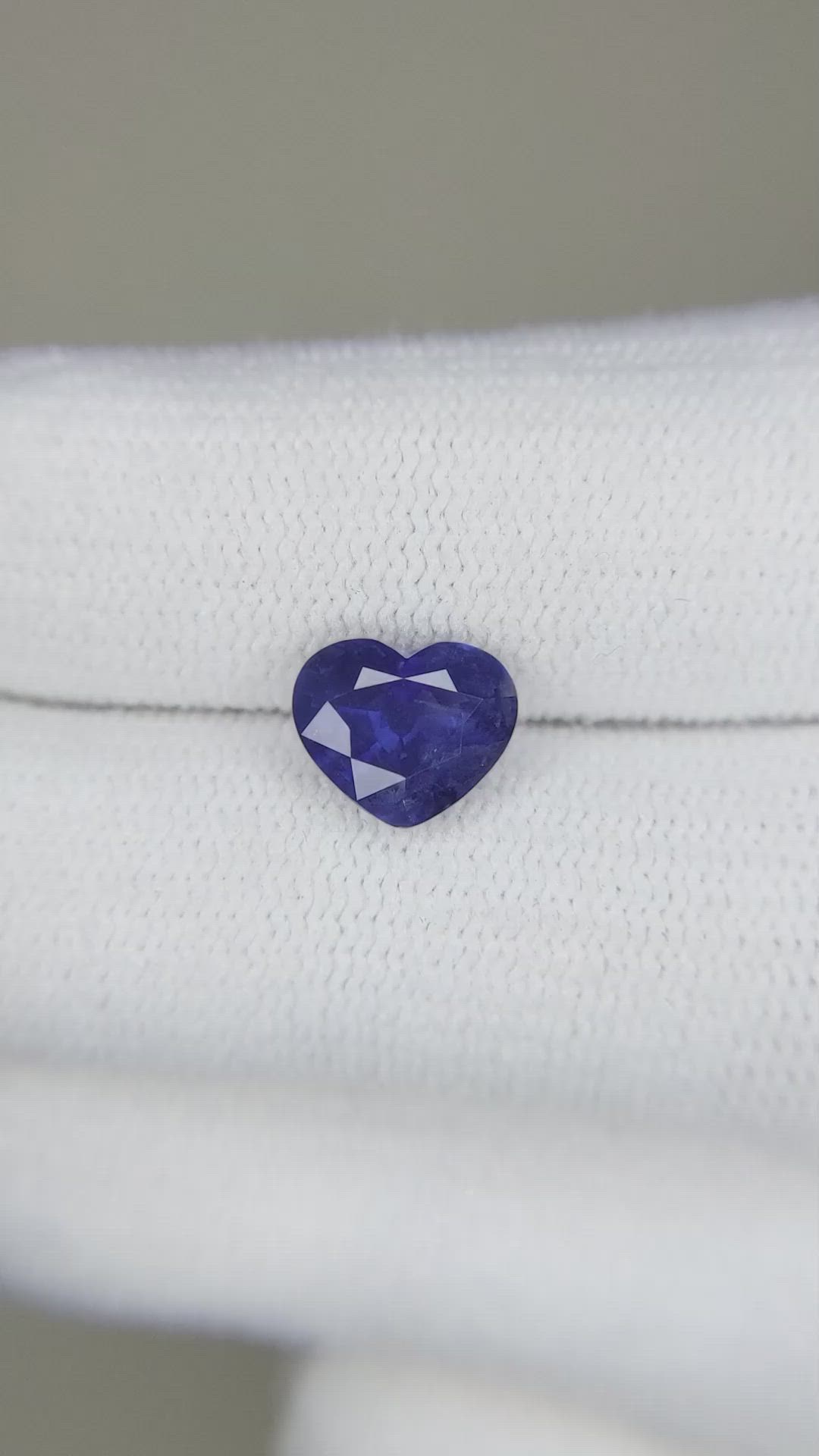 1.70 Ct. Blue Sapphire from Ceylon (Sri Lanka) Size Video
