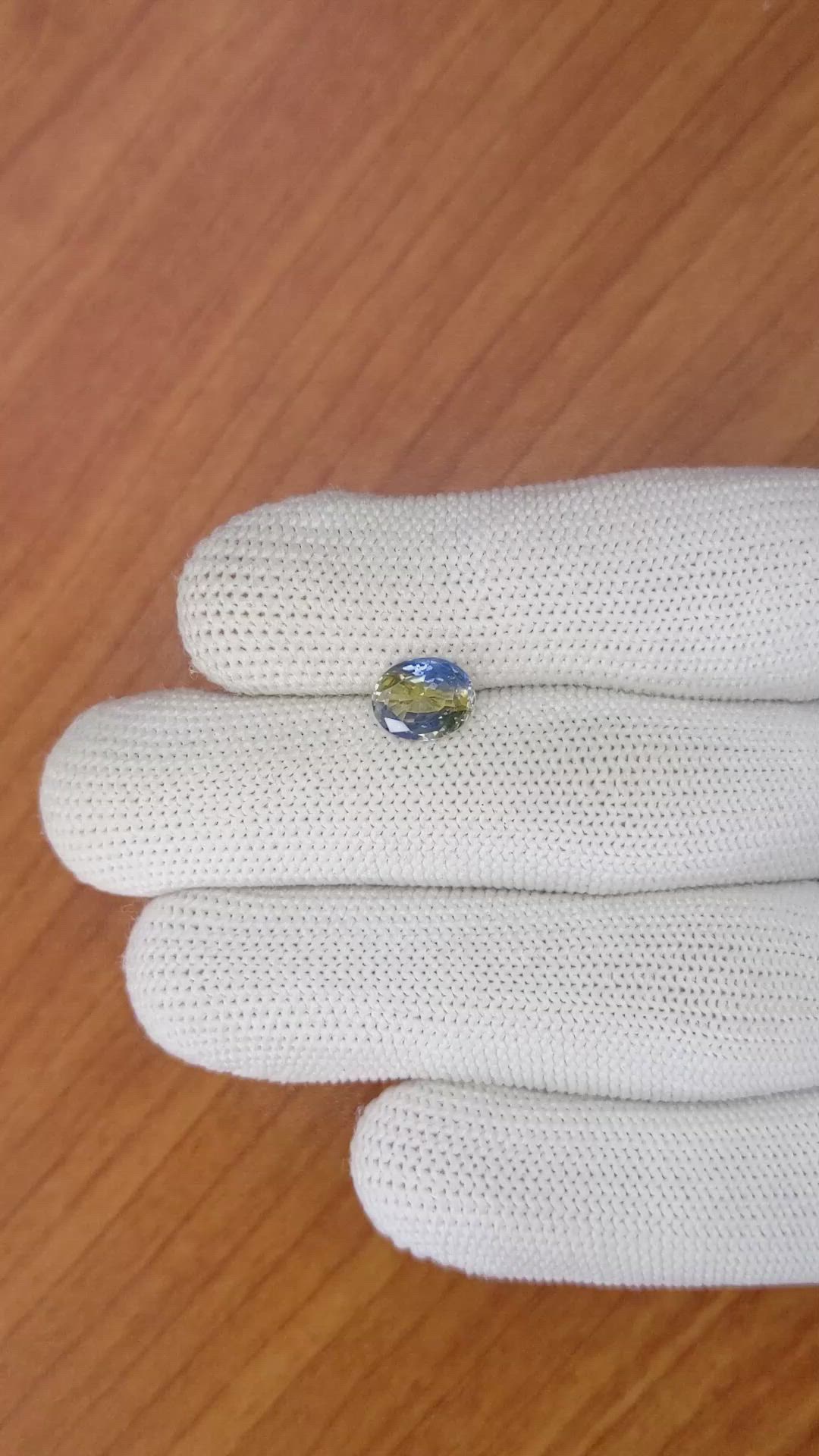 1.84 Ct. Bi Color Sapphire from Ceylon (Sri Lanka) Size Video
