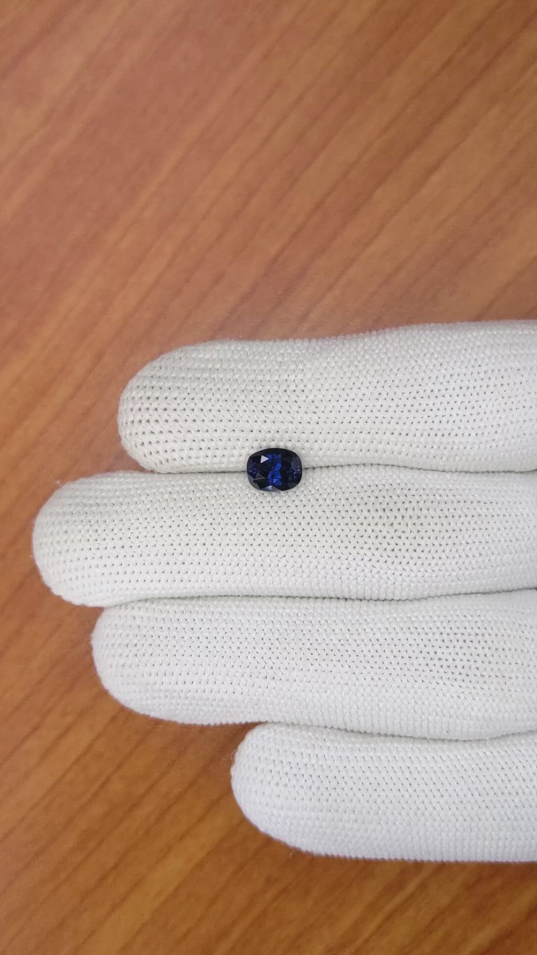 1.53 Ct. Blue Sapphire from Ceylon (Sri Lanka) Size Video