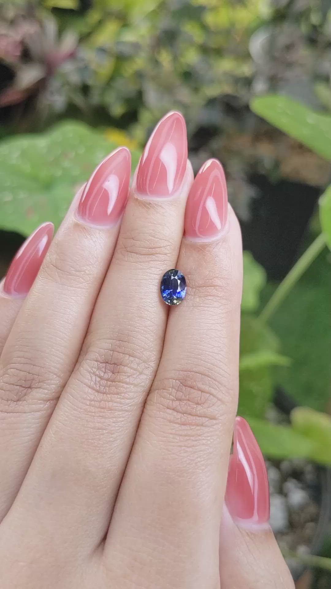 1.08 Ct. Bi Color Sapphire from Ceylon (Sri Lanka) Size Video