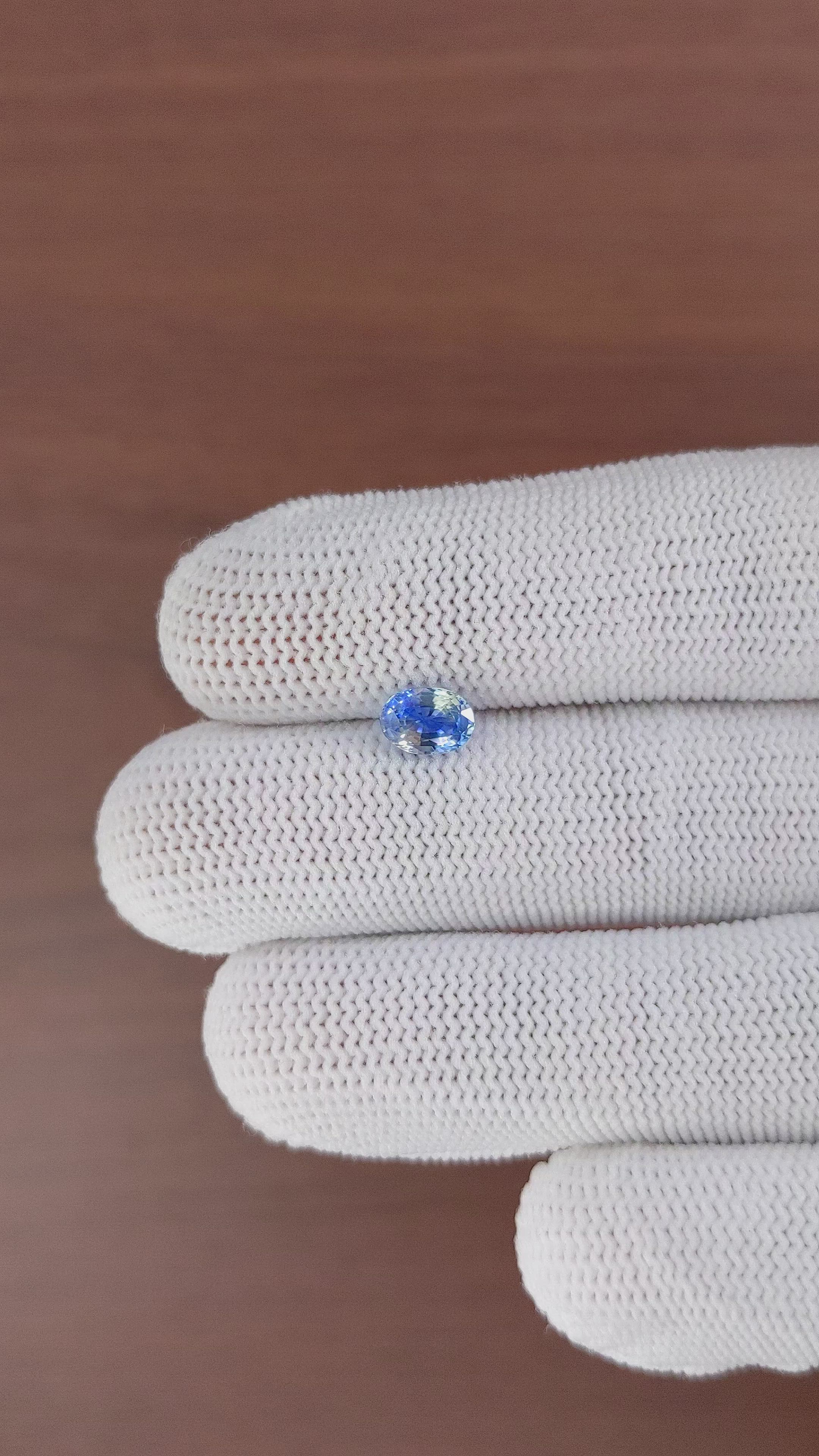 1.06 Ct. Bi Color Sapphire from Ceylon (Sri Lanka) Size Video