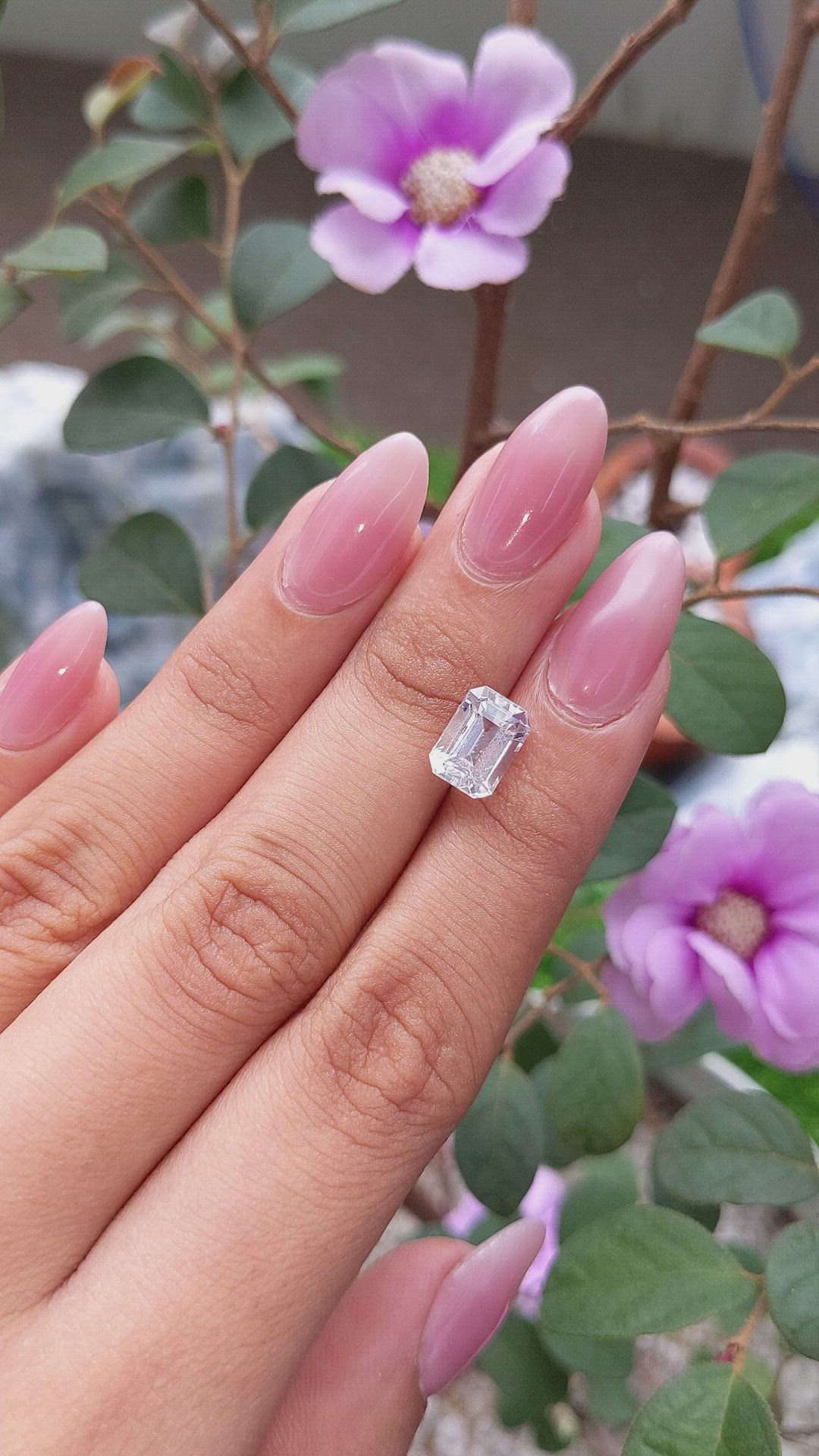 3.35 Ct. White Sapphire from Ceylon (Sri Lanka) Size Video