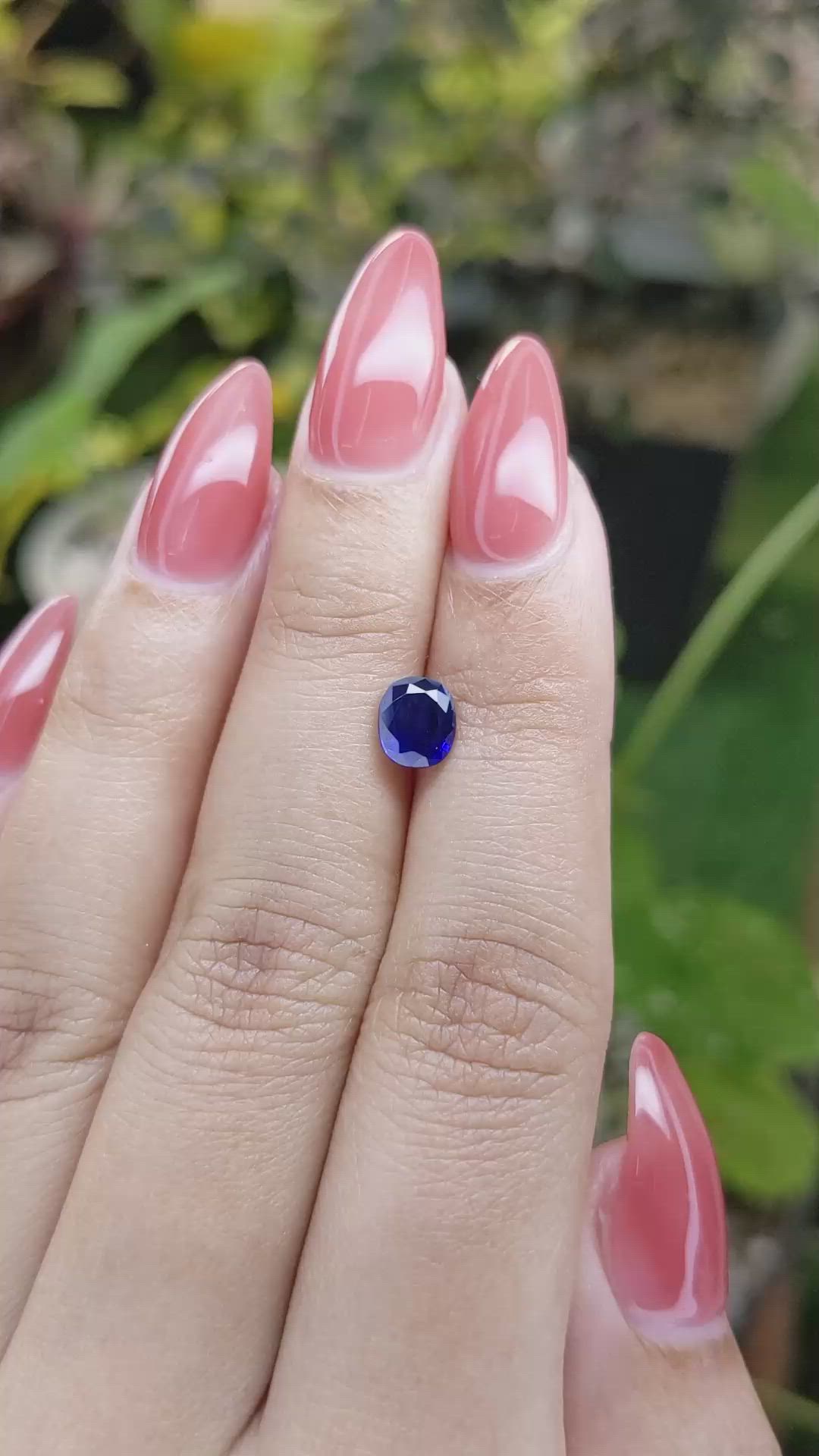 1.03 Ct. Blue Sapphire from Ceylon (Sri Lanka) Size Video