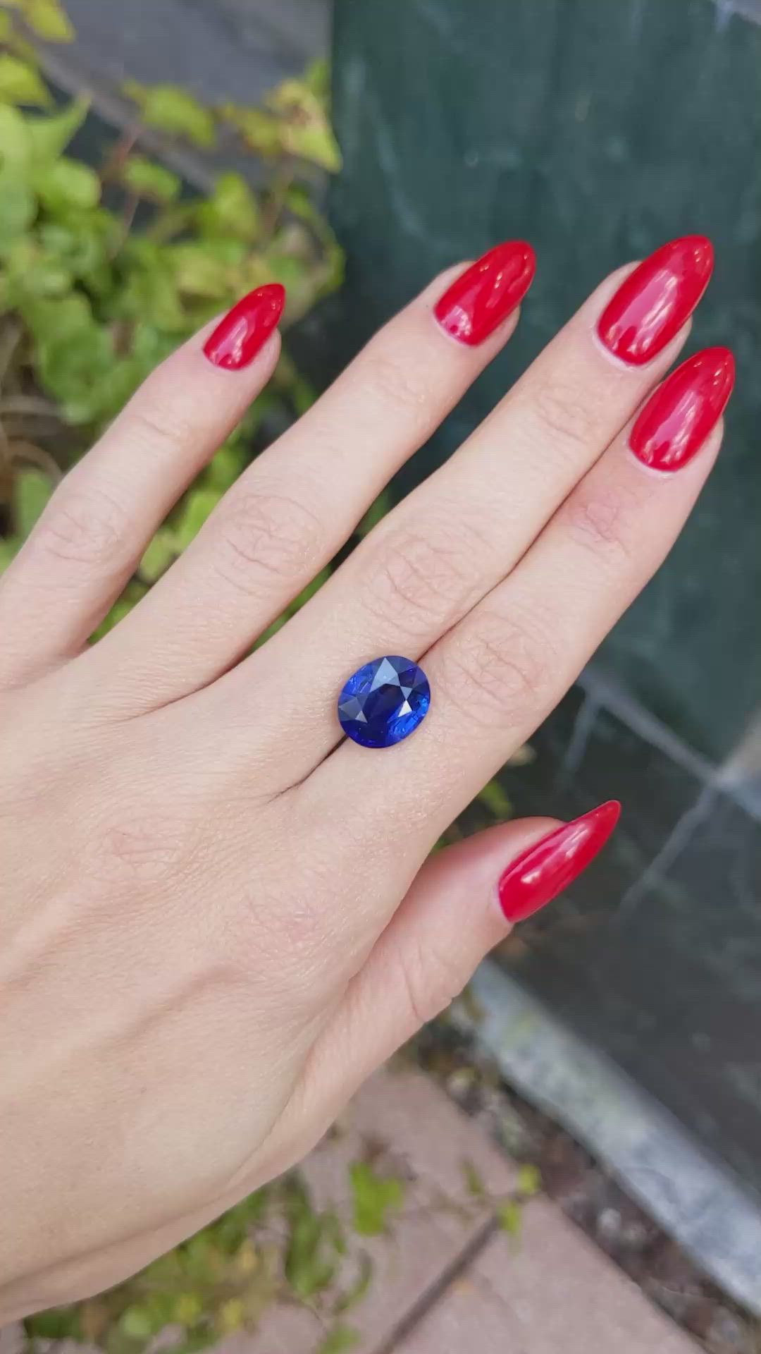 6.83 Ct. Blue Sapphire from Ceylon (Sri Lanka) Size Video