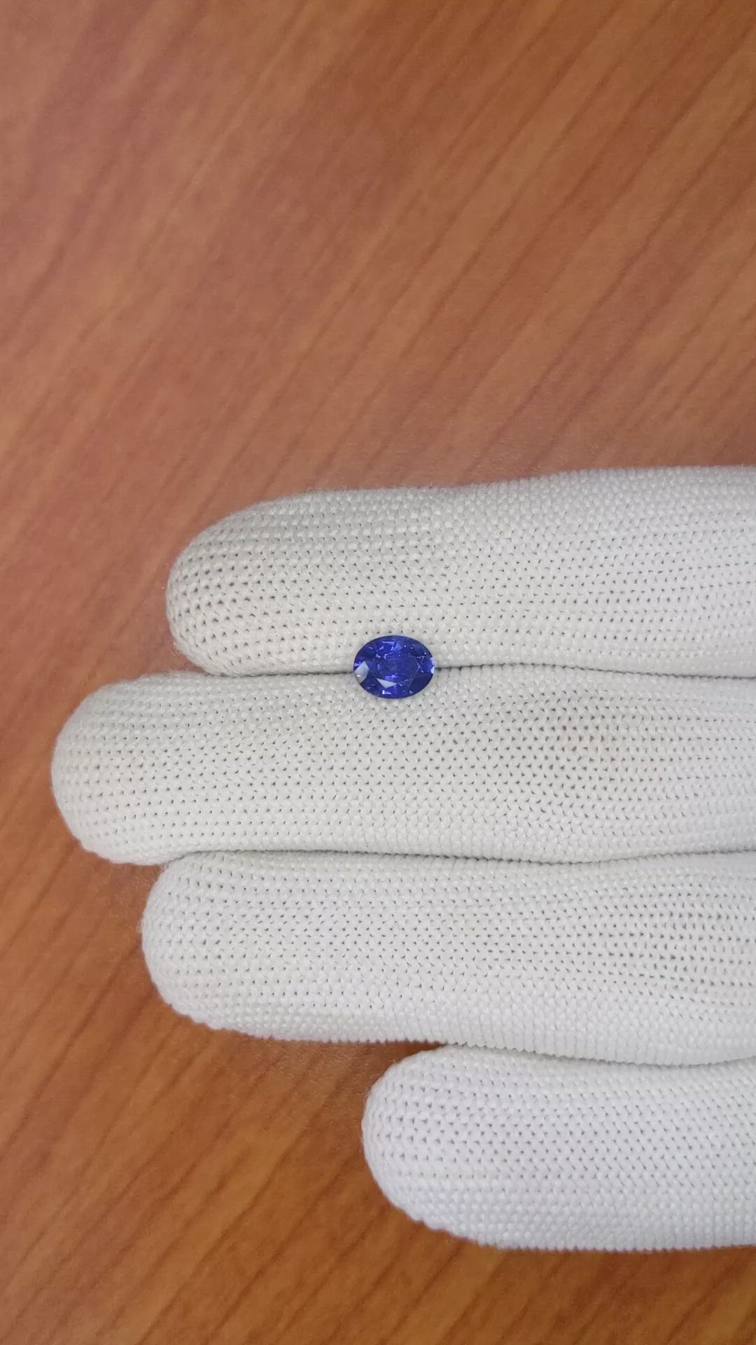 1.15 Ct. Blue Sapphire from Ceylon (Sri Lanka) Size Video