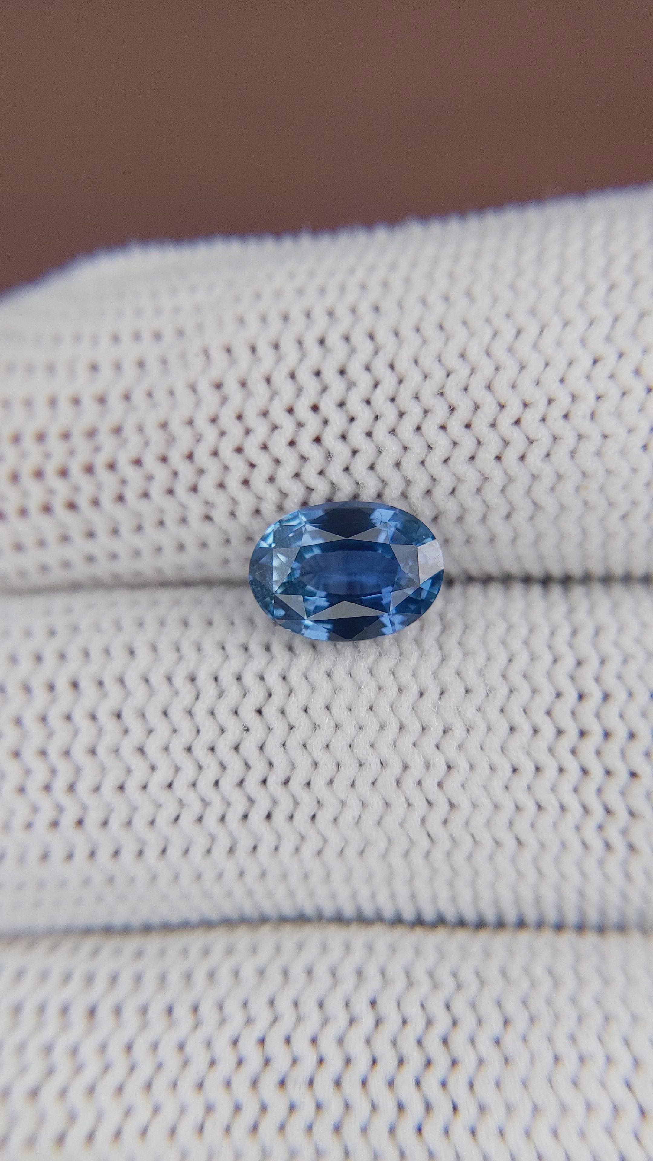 2.11 Ct. Blue Sapphire from Ceylon (Sri Lanka) Size Video