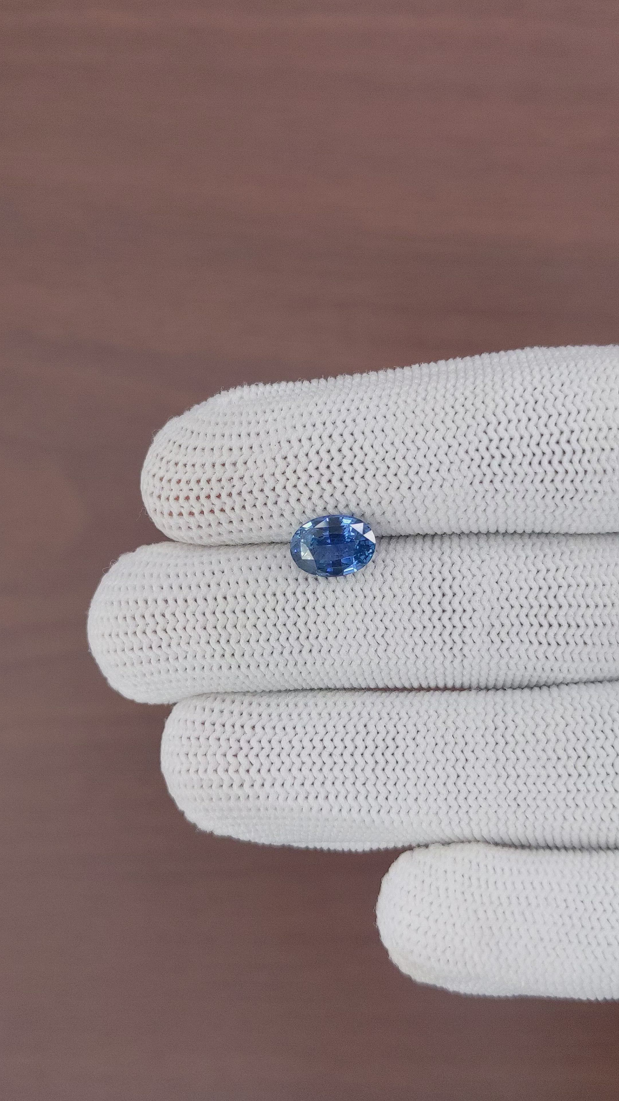 2.11 Ct. Blue Sapphire from Ceylon (Sri Lanka) Size Video