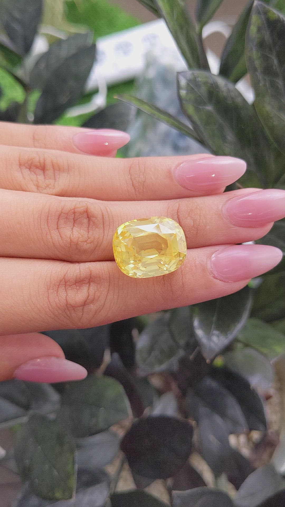 32.05 Ct. Yellow Sapphire from Ceylon (Sri Lanka) Size Video