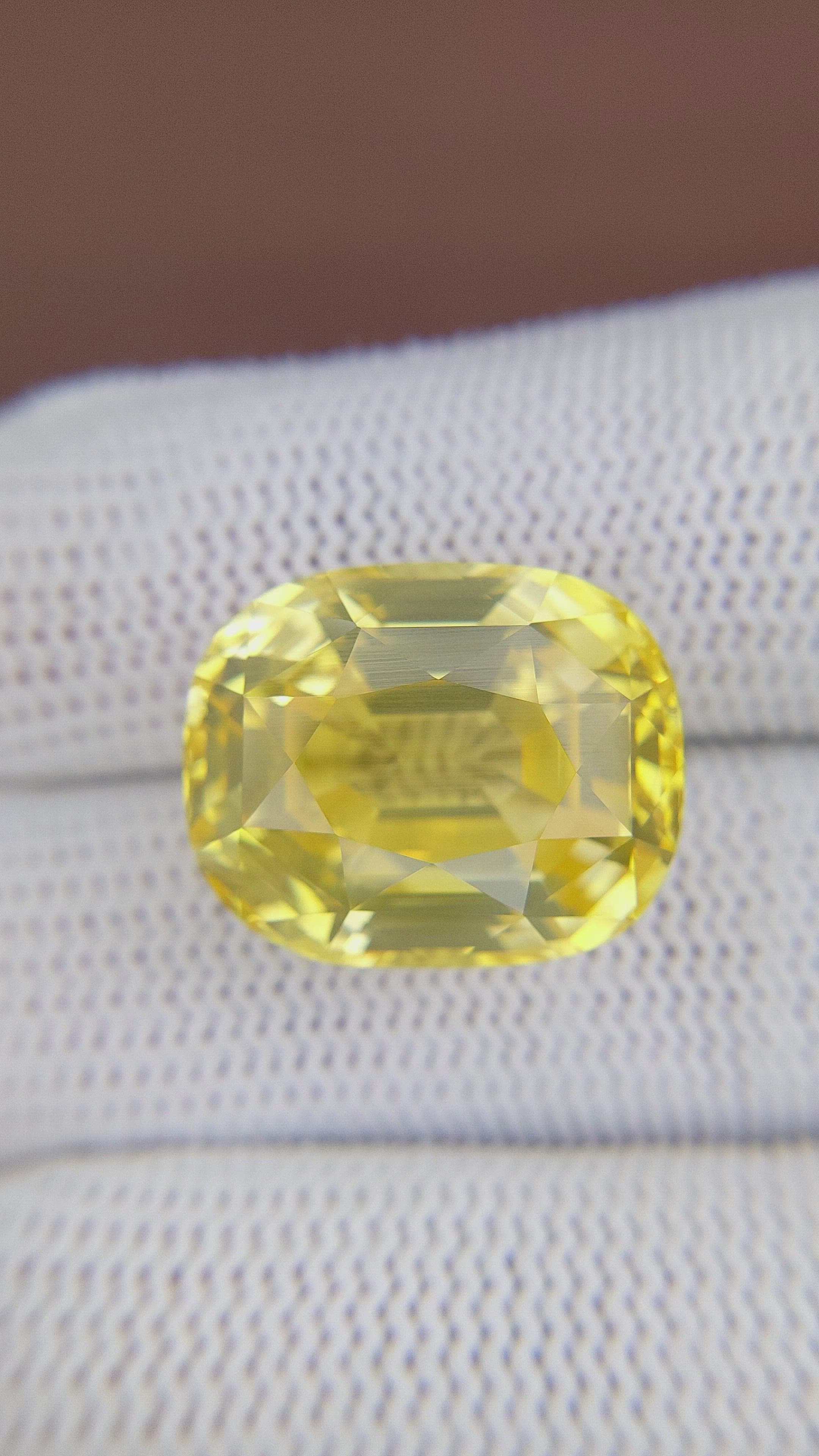 32.05 Ct. Yellow Sapphire from Ceylon (Sri Lanka) Size Video