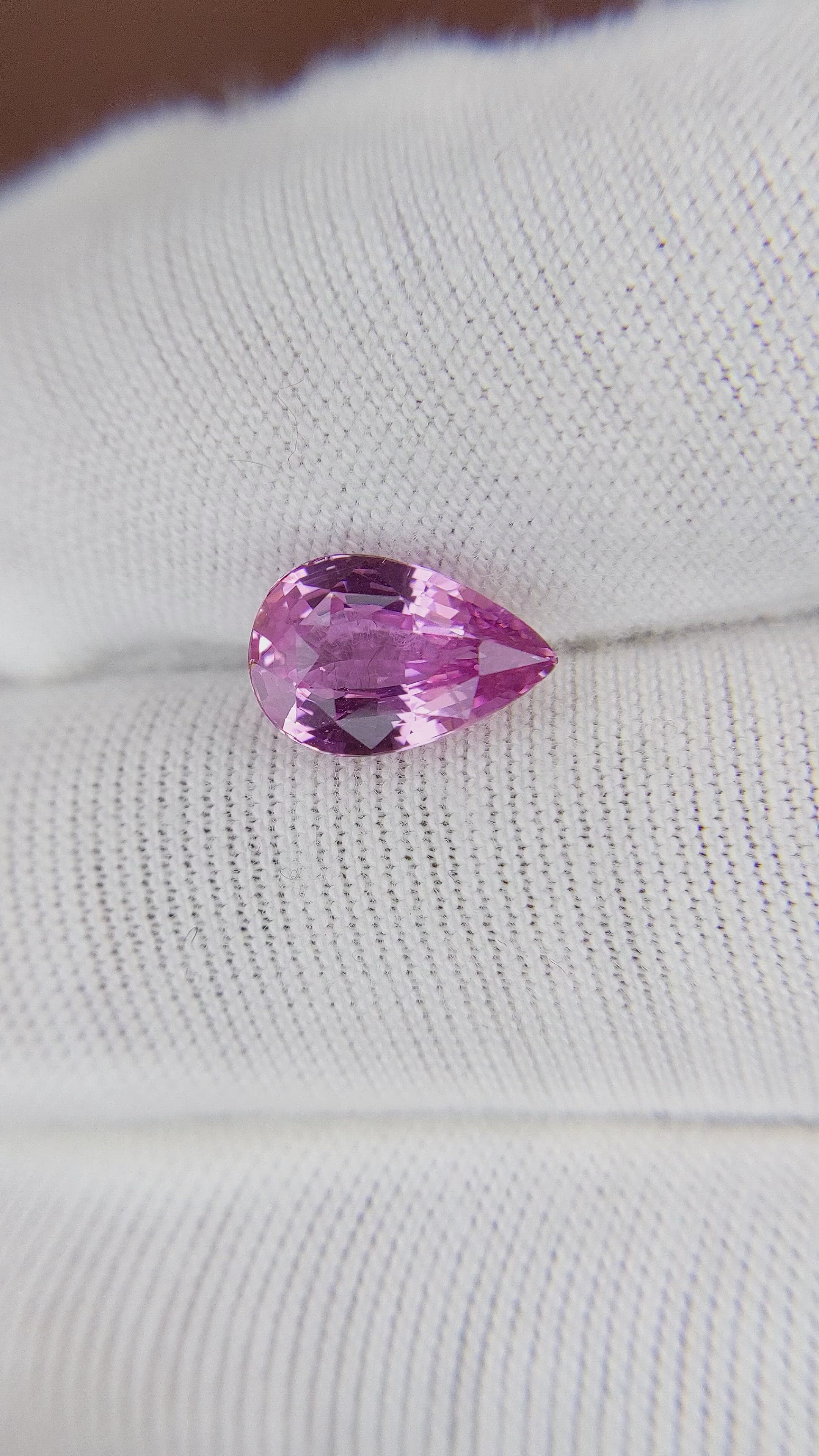 2.56 Ct. Purplish Pink Sapphire from Ceylon (Sri Lanka) Size Video