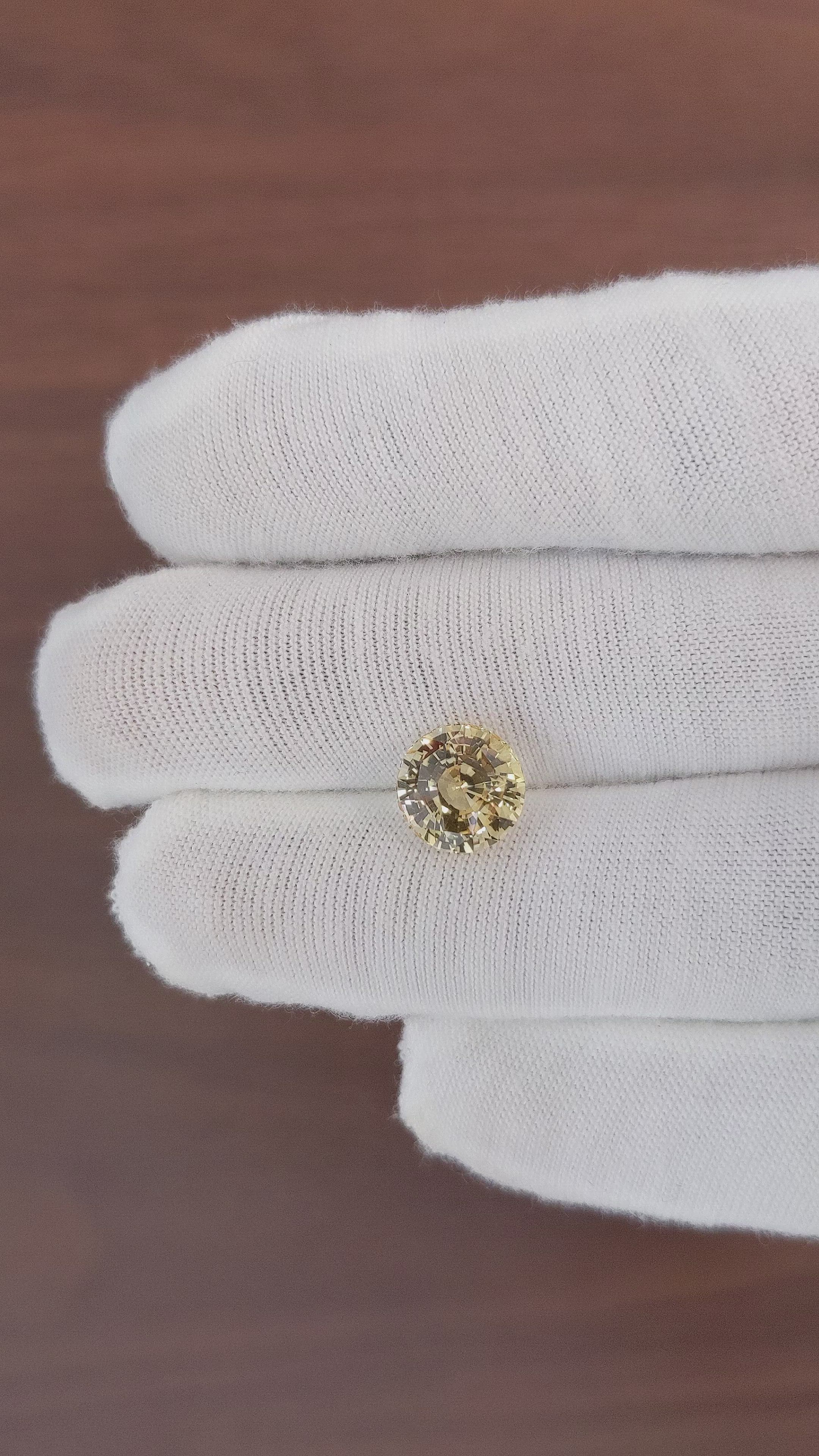 4.53 Ct. Peach Sapphire from Ceylon (Sri Lanka) Size Video