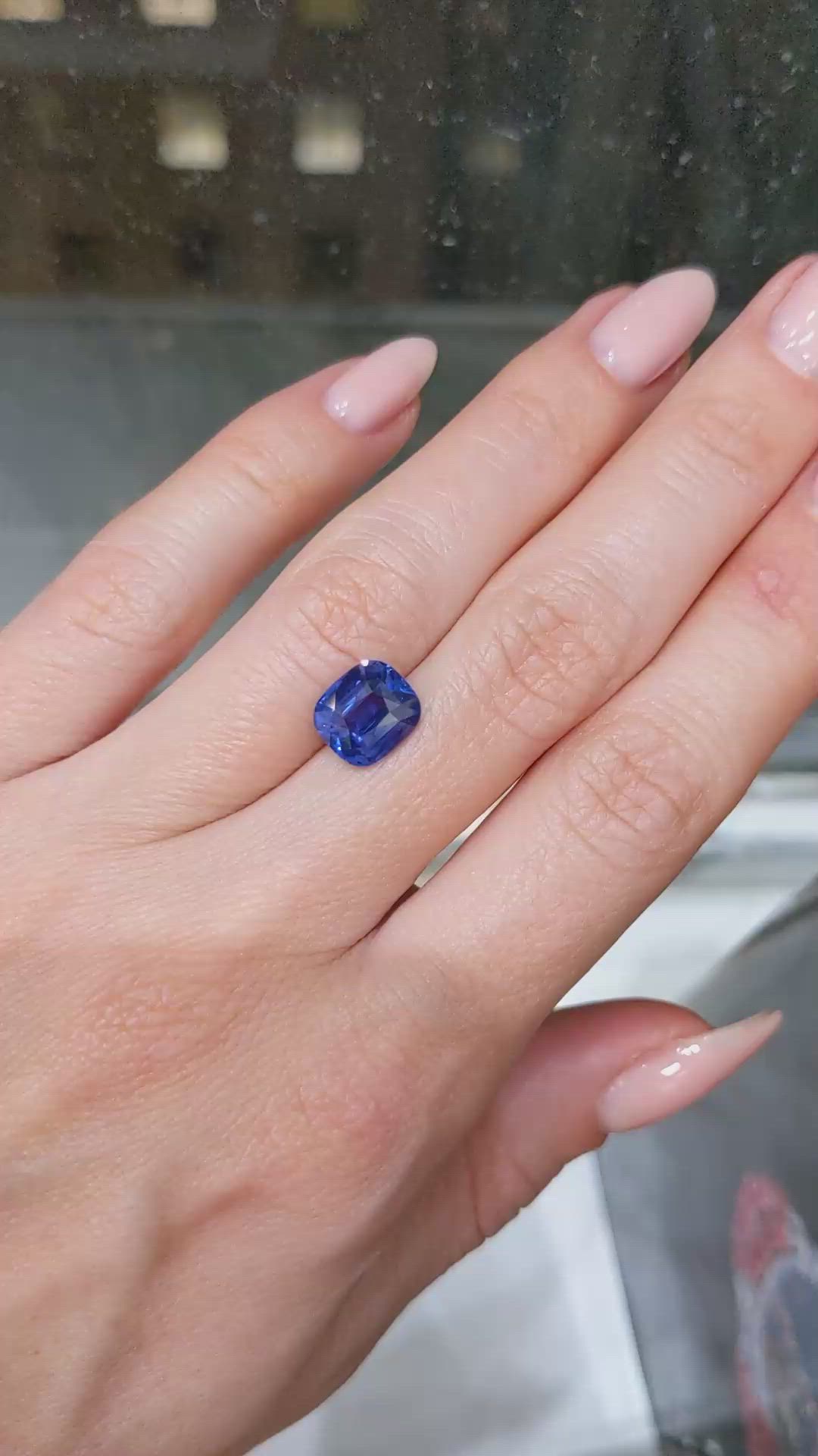 3.55 Ct. Color Change Sapphire from Ceylon (Sri Lanka) Size Video