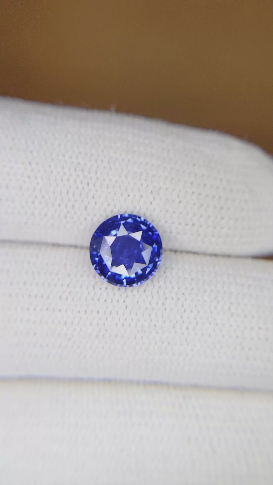 2.15 Ct. Blue Sapphire from Ceylon (Sri Lanka) Size Video