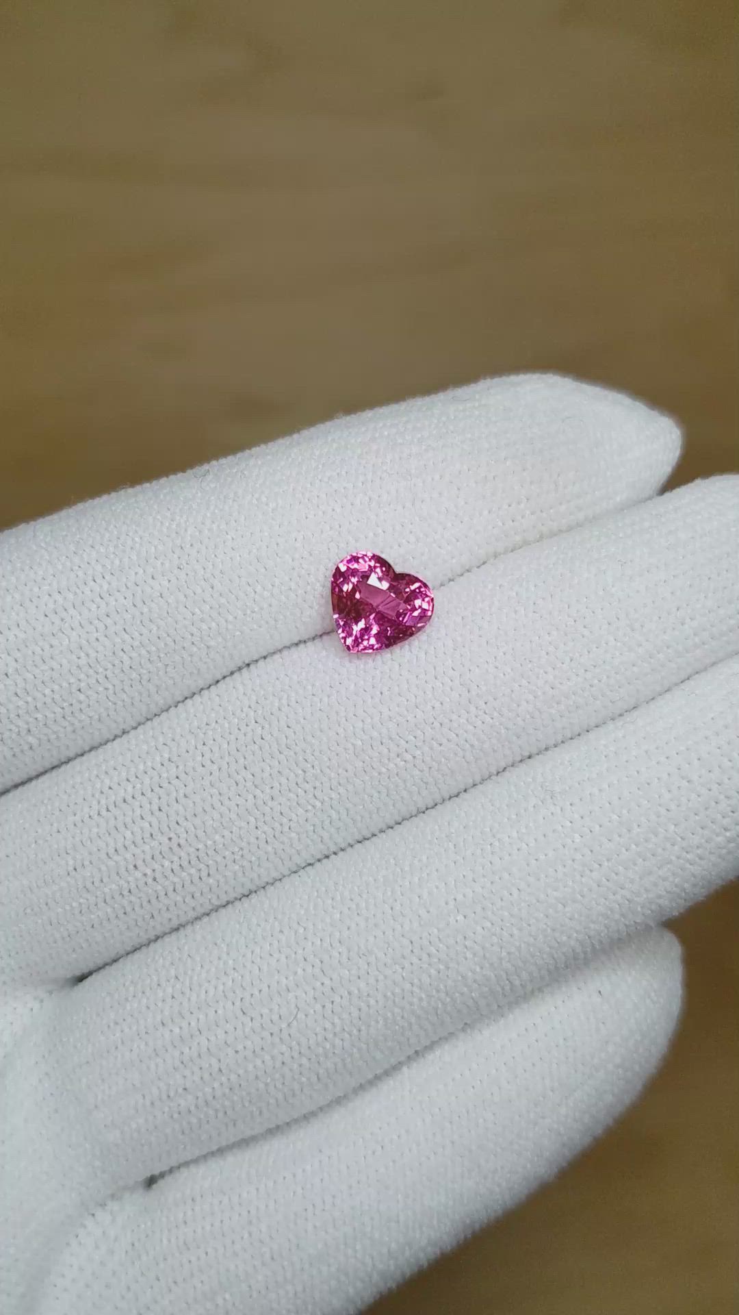 2.03 Ct. Purplish Pink Sapphire from Ceylon (Sri Lanka) Size Video