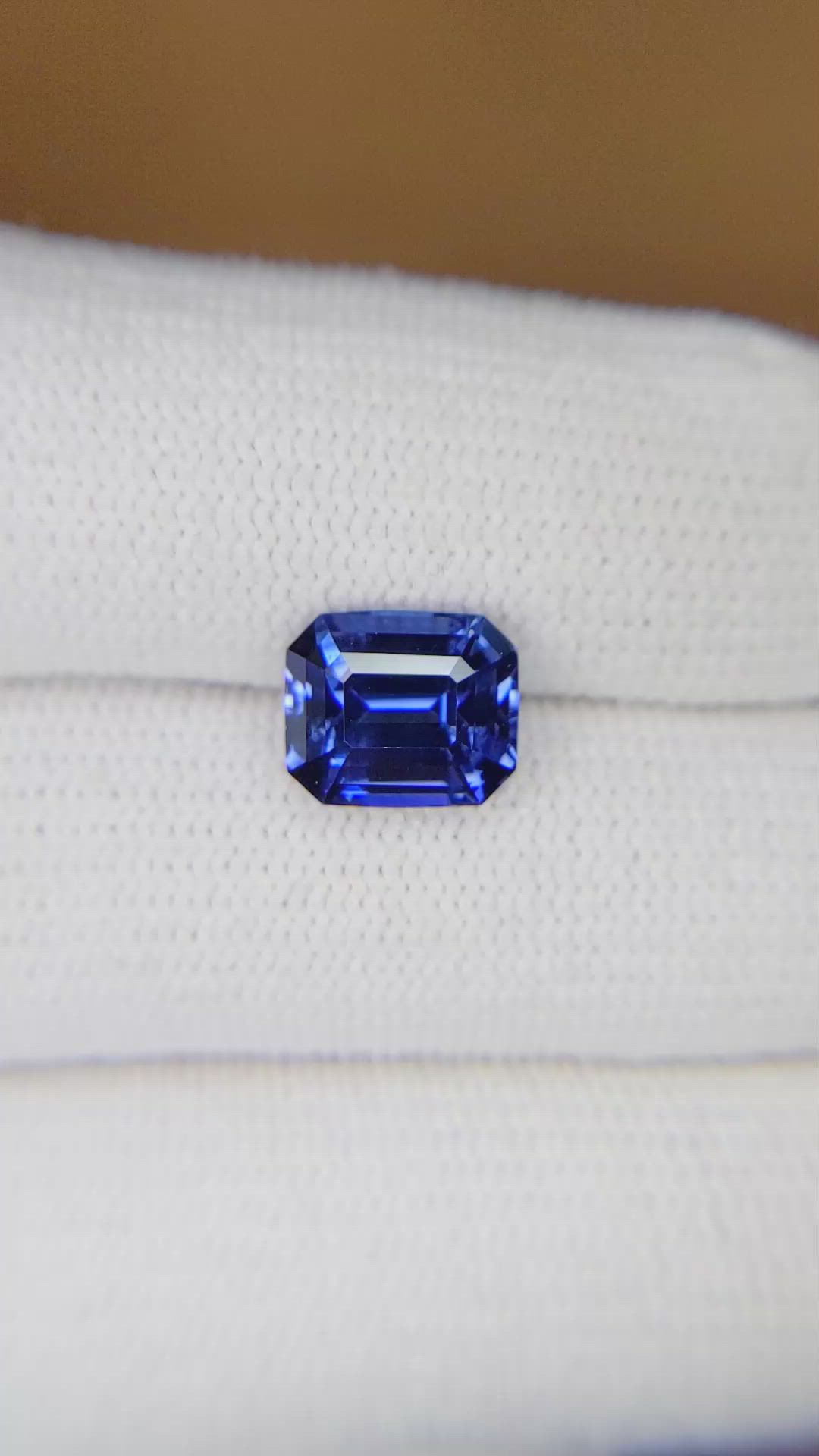3.39 Ct. Blue Sapphire from Ceylon (Sri Lanka) Size Video