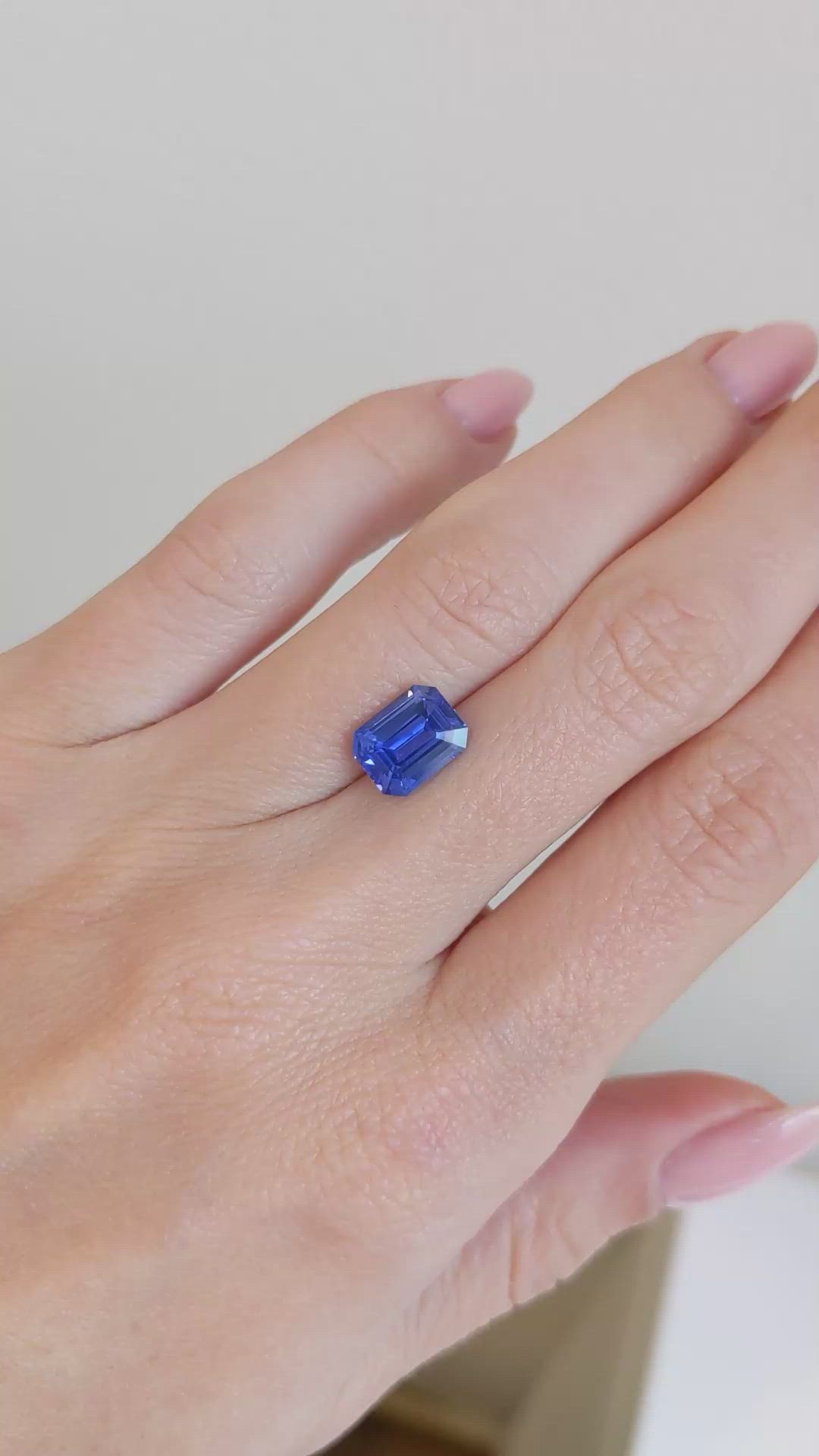 2.56 Ct. Blue Sapphire from Ceylon (Sri Lanka) Size Video