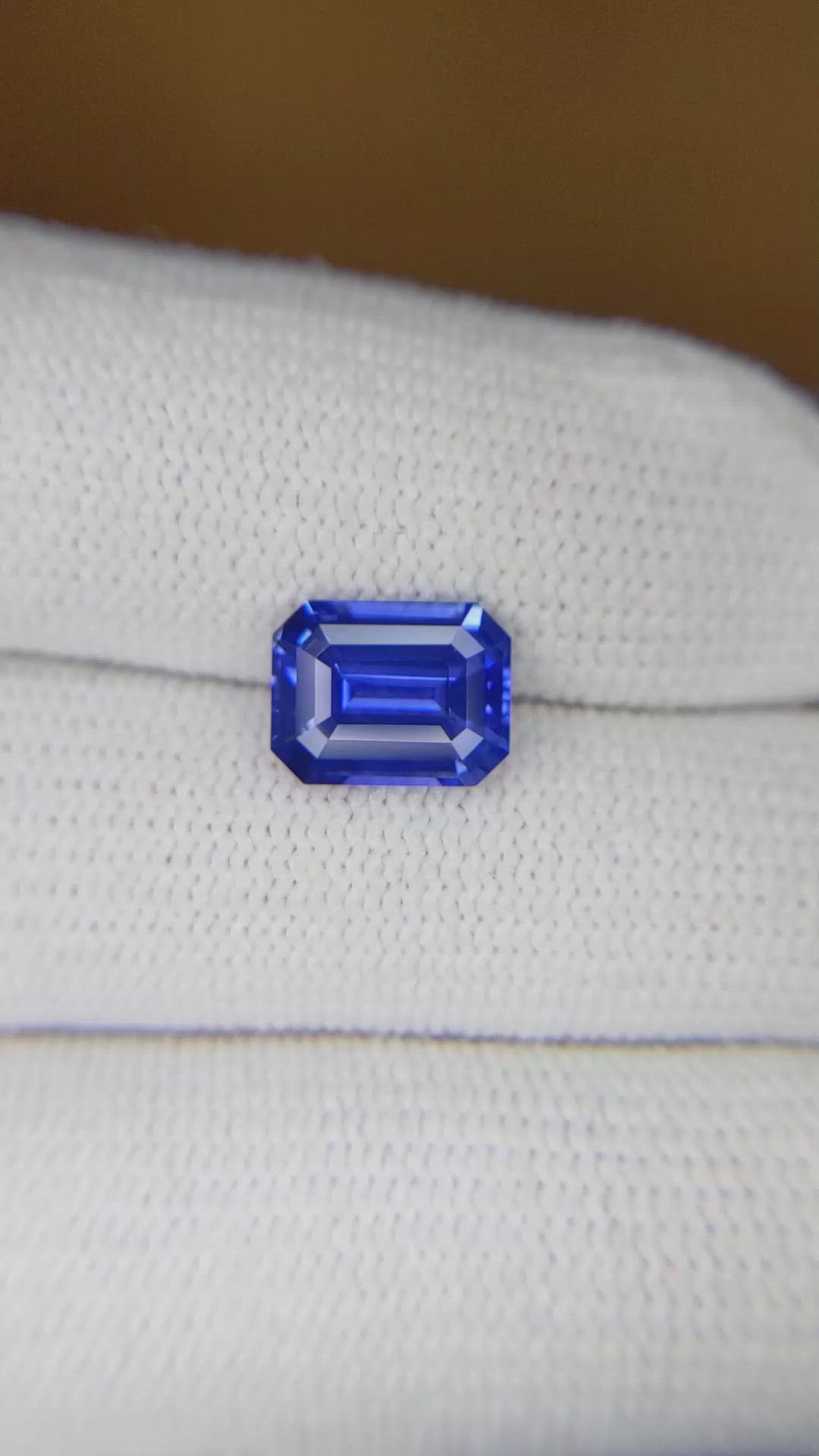 2.56 Ct. Blue Sapphire from Ceylon (Sri Lanka) Size Video