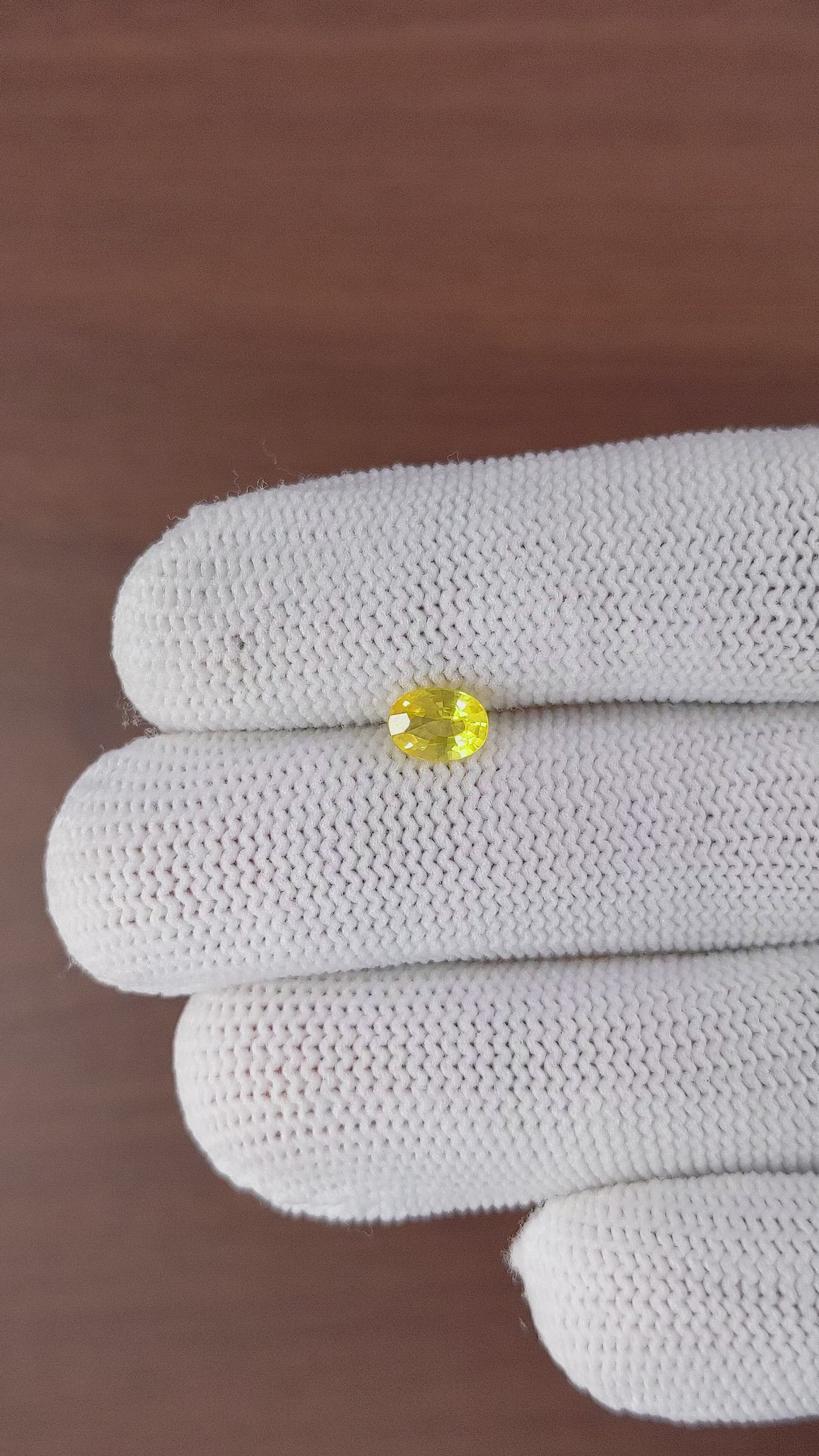 0.93 Ct. Yellow Sapphire from Ceylon (Sri Lanka) Size Video
