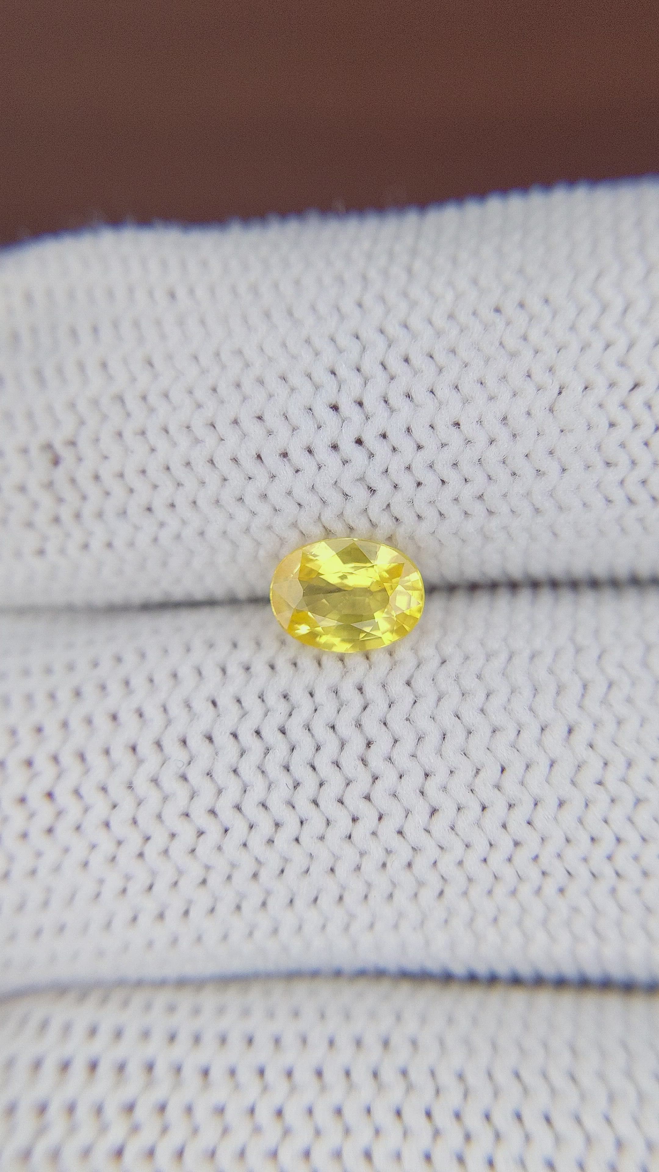 0.93 Ct. Yellow Sapphire from Ceylon (Sri Lanka) Size Video