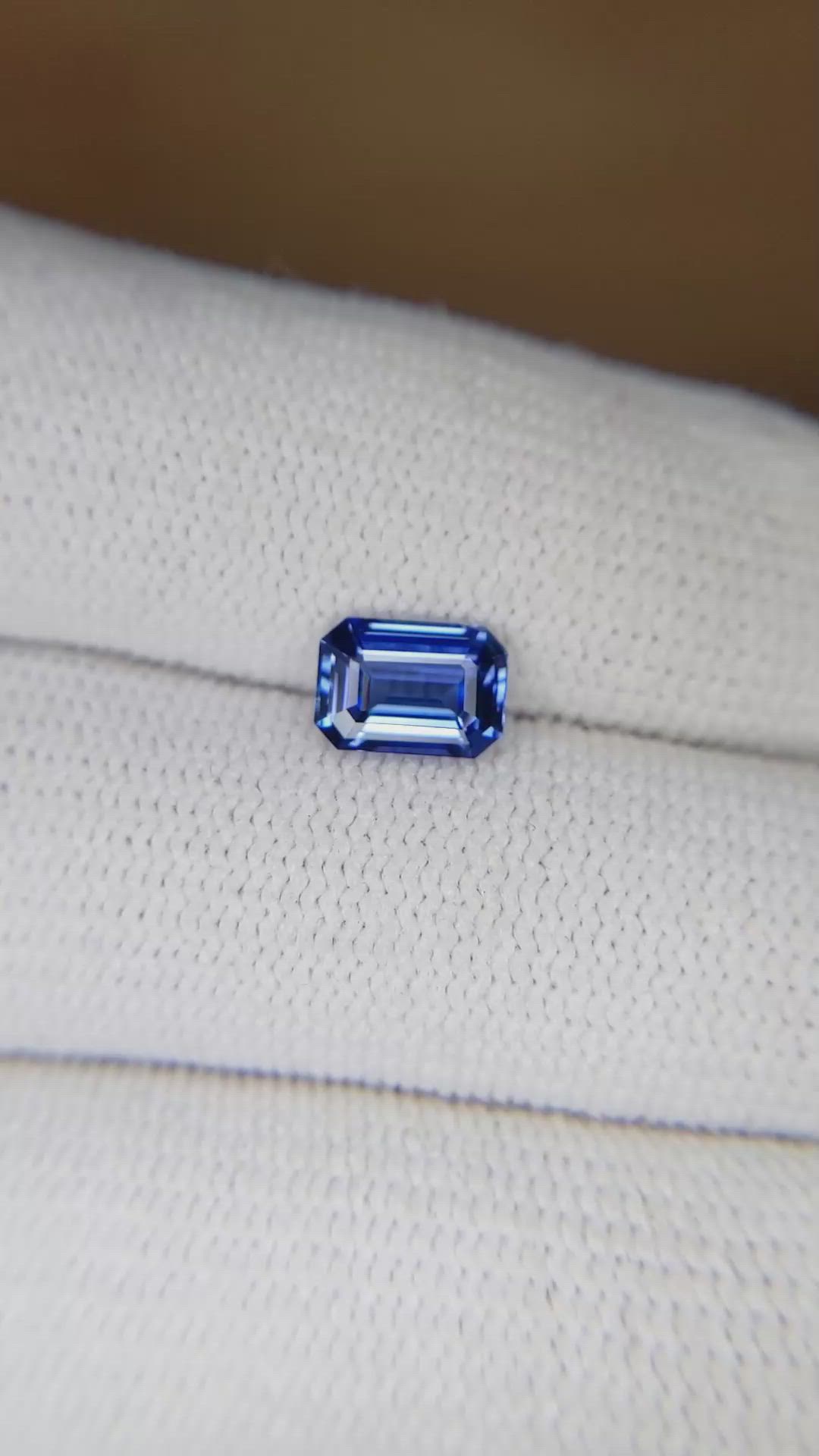 1.17 Ct. Blue Sapphire from Ceylon (Sri Lanka) Size Video