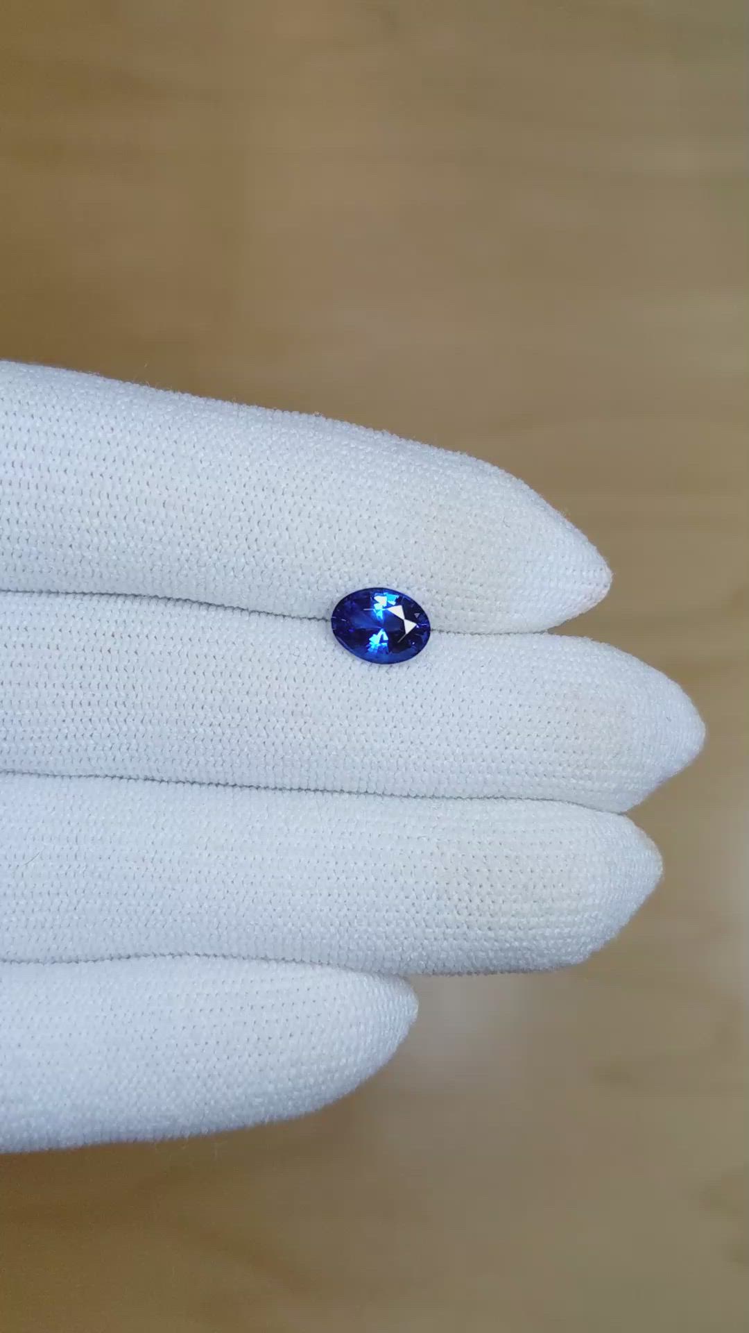 1.36 Ct. Blue Sapphire from Ceylon (Sri Lanka) Size Video