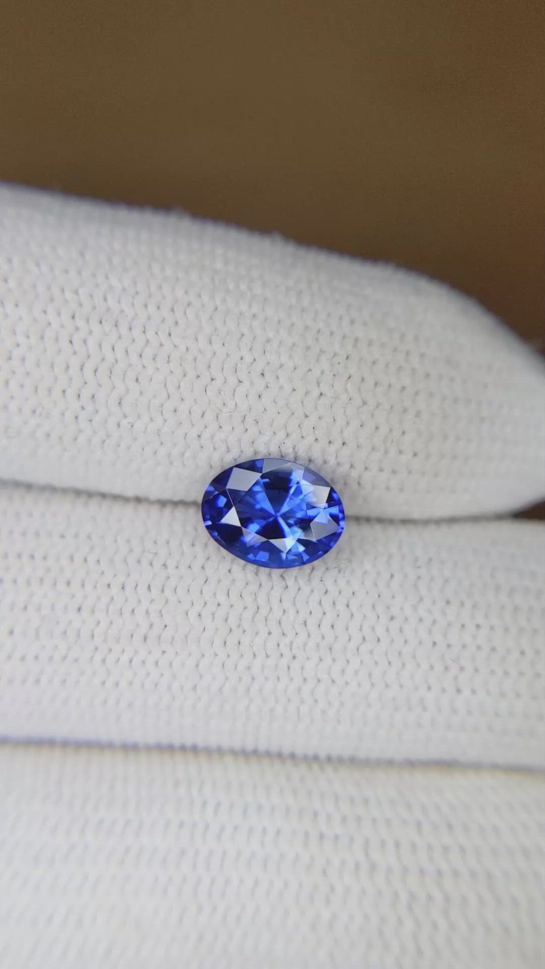 1.36 Ct. Blue Sapphire from Ceylon (Sri Lanka) Size Video