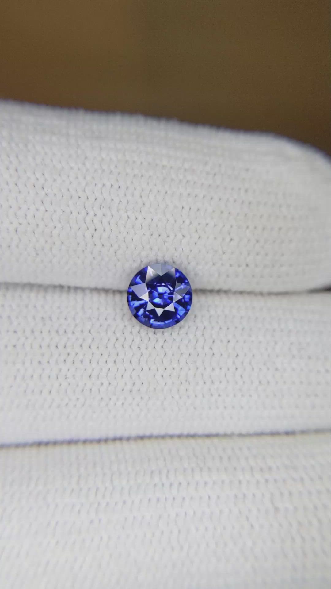 0.97 Ct. Blue Sapphire from Ceylon (Sri Lanka) Size Video