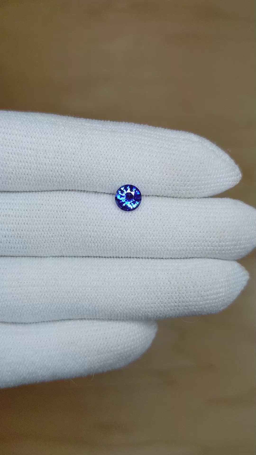 0.97 Ct. Blue Sapphire from Ceylon (Sri Lanka) Size Video