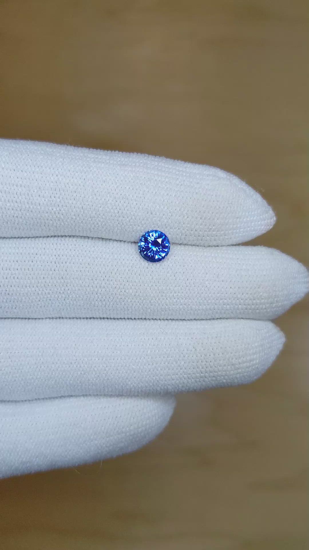 1.04 Ct. Blue Sapphire from Ceylon (Sri Lanka) Size Video