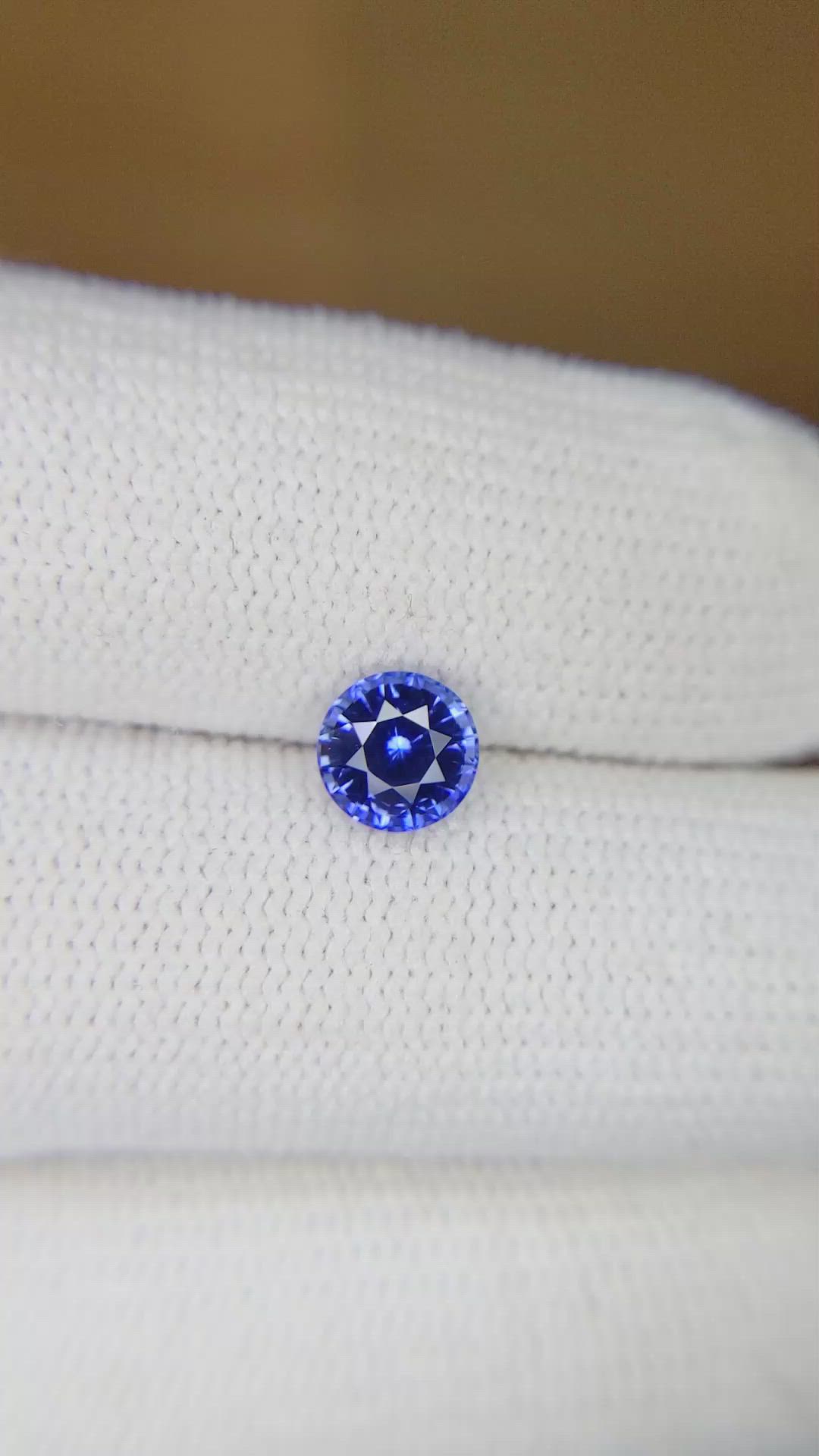 1.04 Ct. Blue Sapphire from Ceylon (Sri Lanka) Size Video