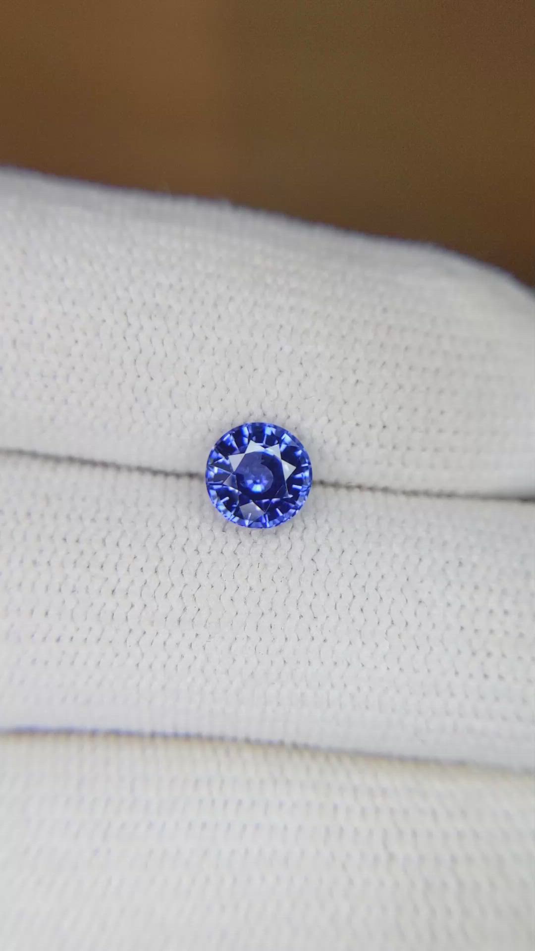 1.04 Ct. Blue Sapphire from Ceylon (Sri Lanka) Size Video