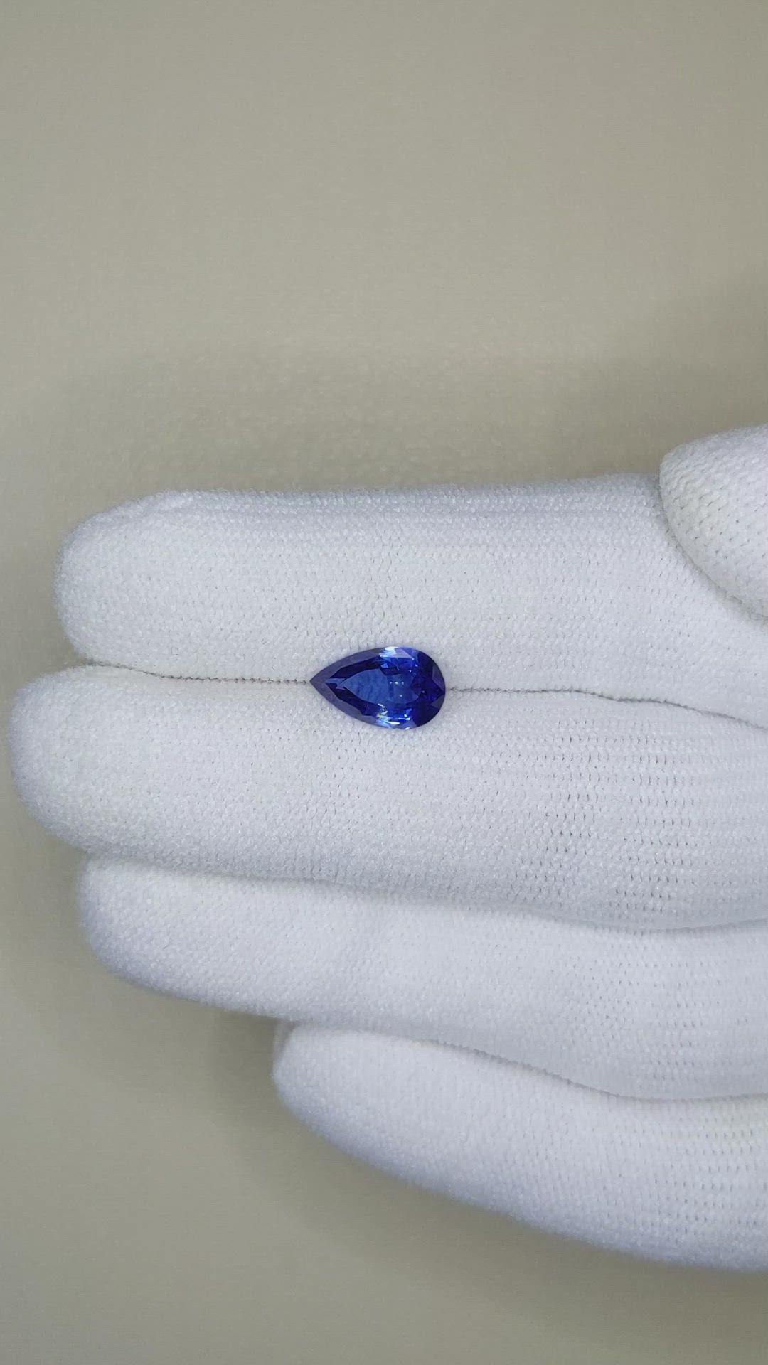1.55 Ct. Blue Sapphire from Ceylon (Sri Lanka) Size Video