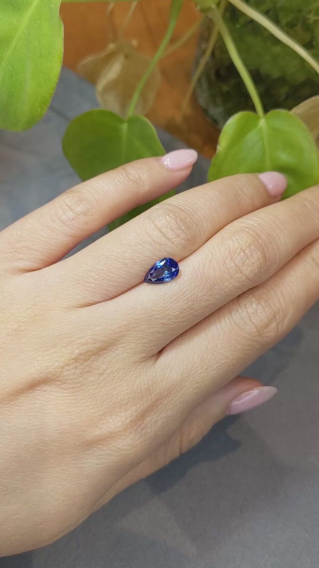 1.55 Ct. Blue Sapphire from Ceylon (Sri Lanka) Size Video
