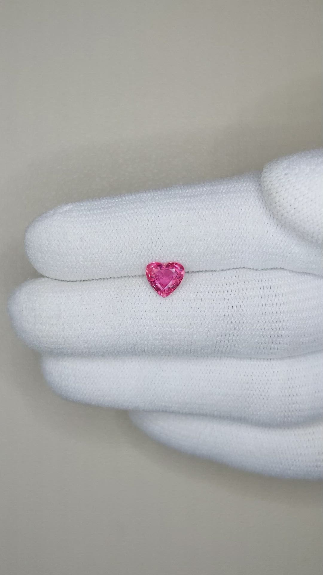 1.07 Ct. Padparadscha Sapphire from Ceylon (Sri Lanka) Size Video