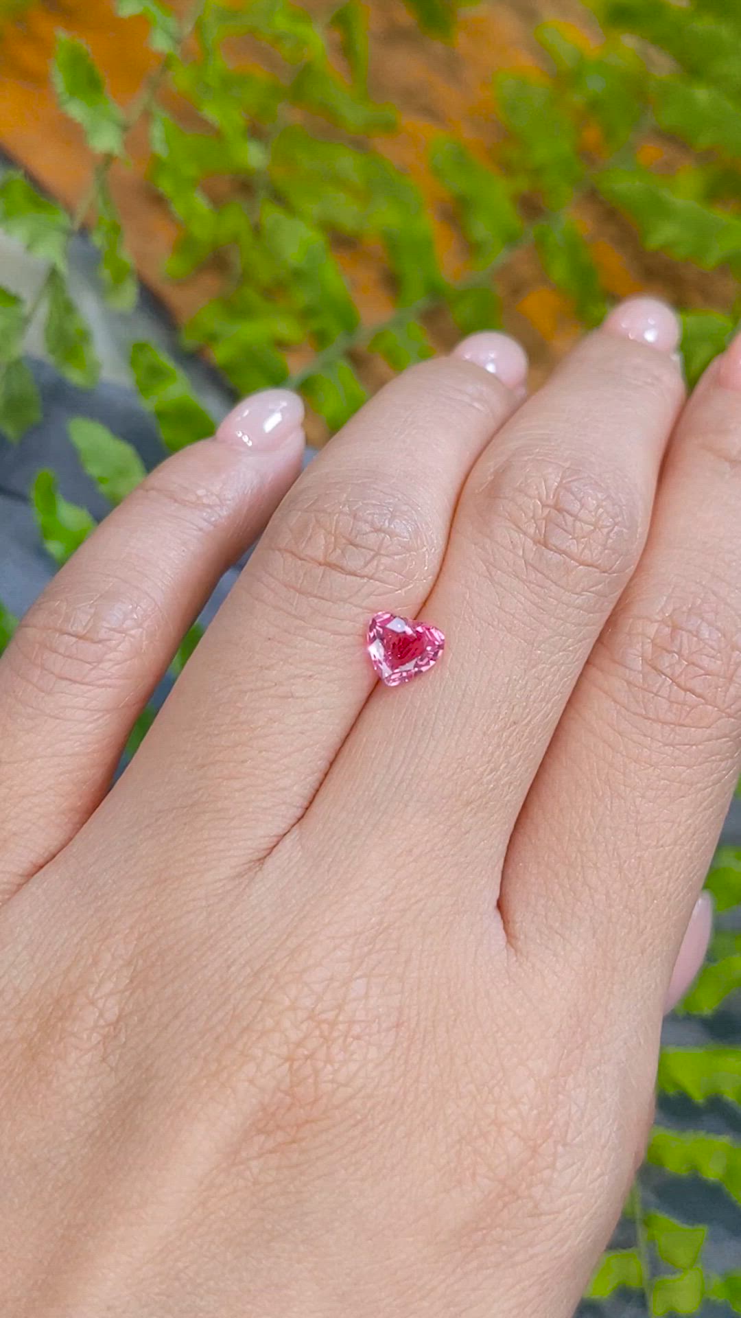 1.07 Ct. Padparadscha Sapphire from Ceylon (Sri Lanka) Size Video