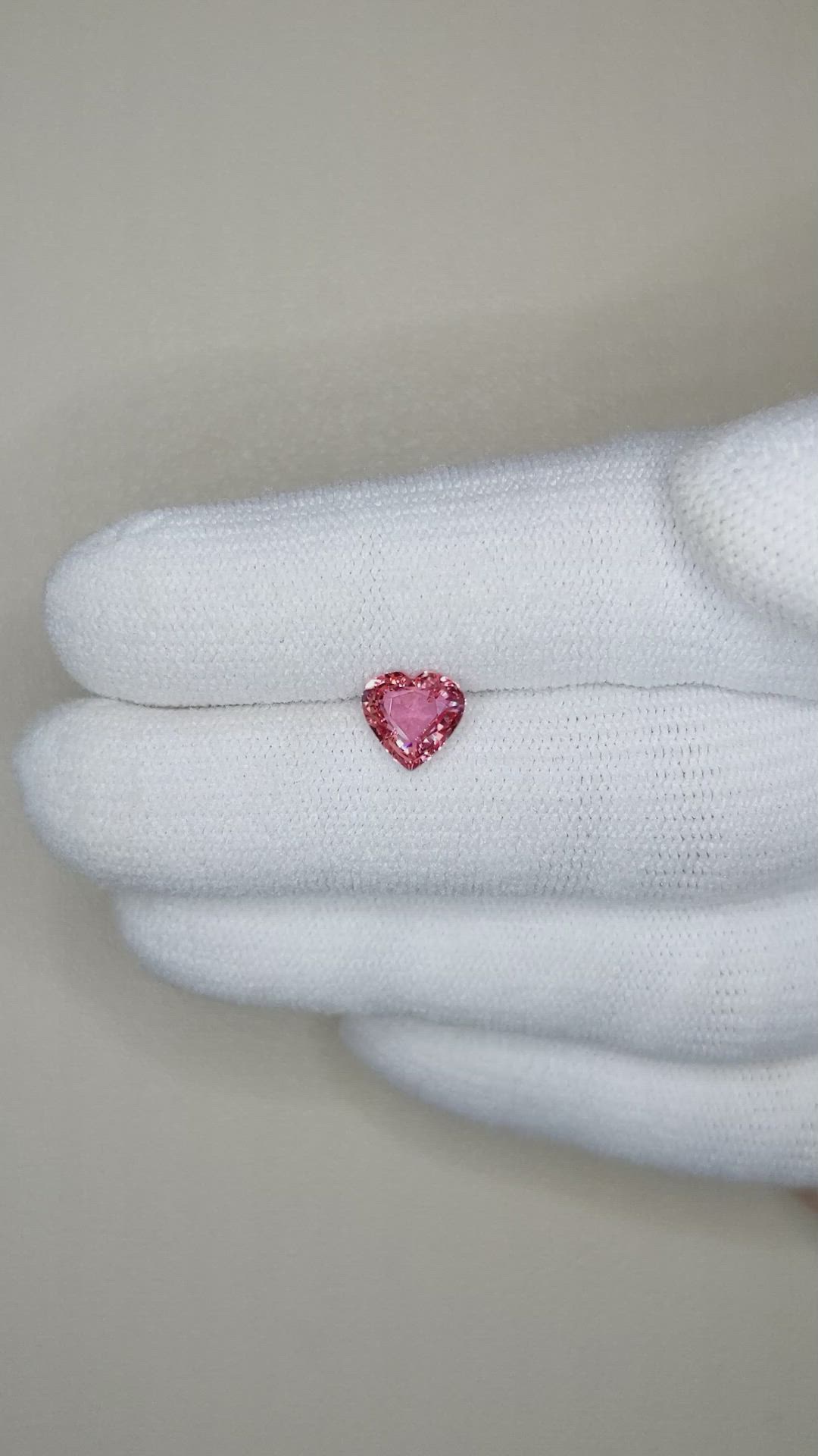 1.16 Ct. Padparadscha Sapphire from Ceylon (Sri Lanka) Size Video