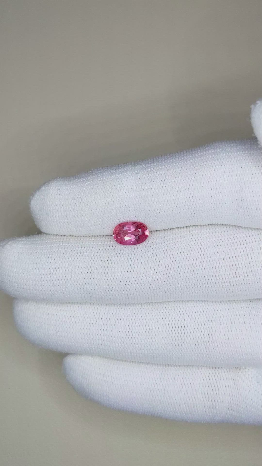 1.54 Ct. Padparadscha Sapphire from Ceylon (Sri Lanka) Size Video